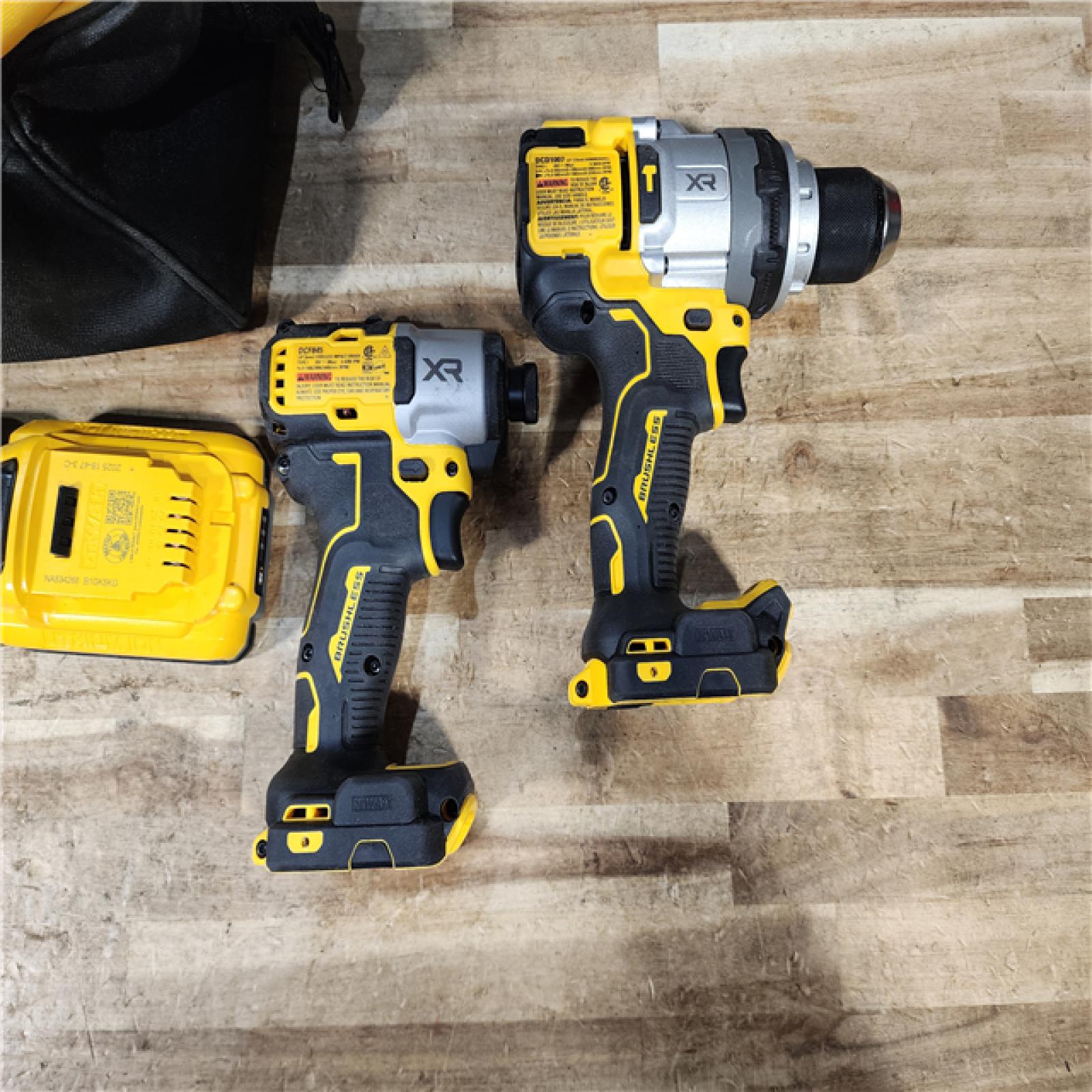 HOUSTON LOCATION - AS - IS DEWALT 20V XR Lithium-Ion Cordless Brushless 1/2 in. Drill/Driver Kit