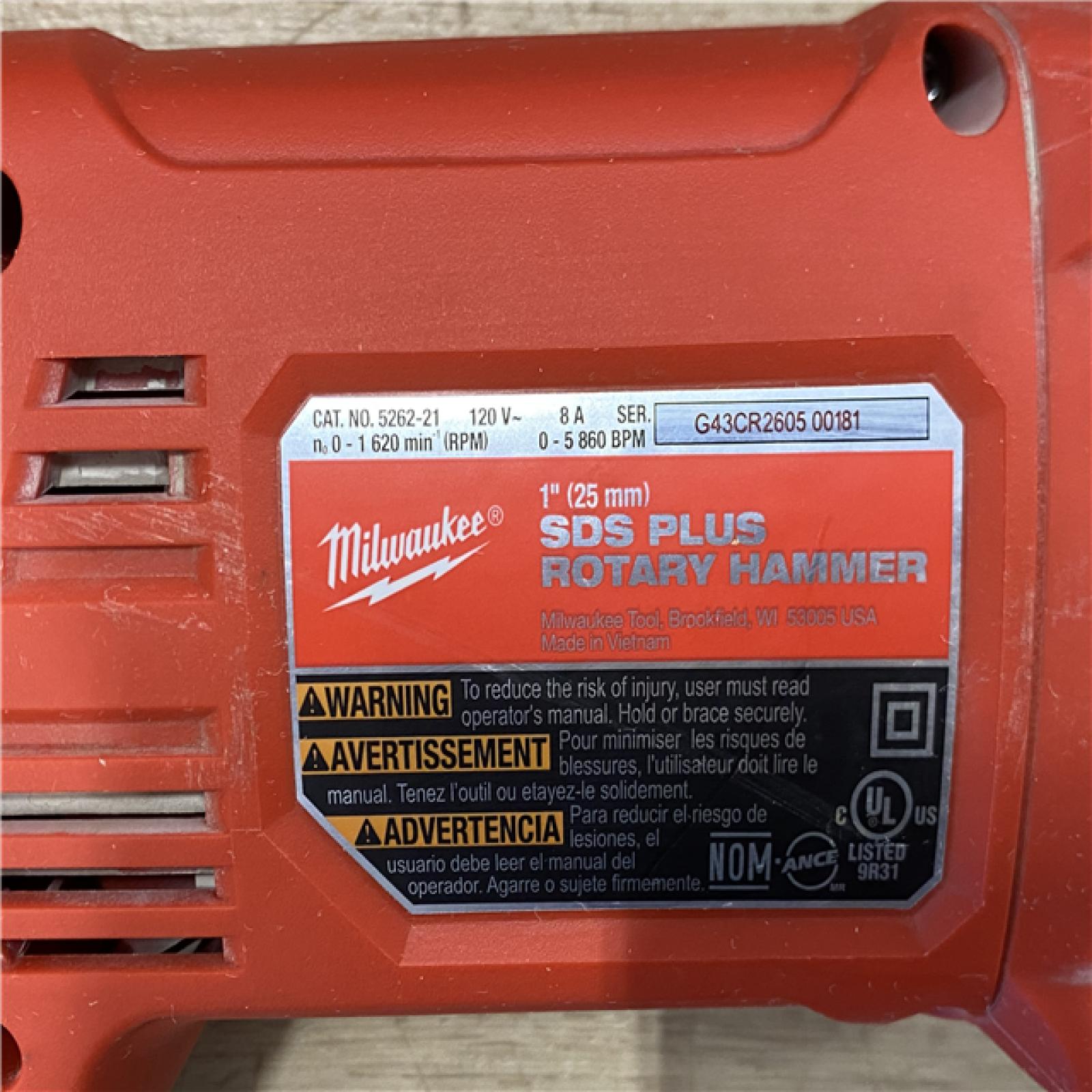 AS-IS Milwaukee 8 Amp Corded 1 in. SDS D-Handle Rotary Hammer