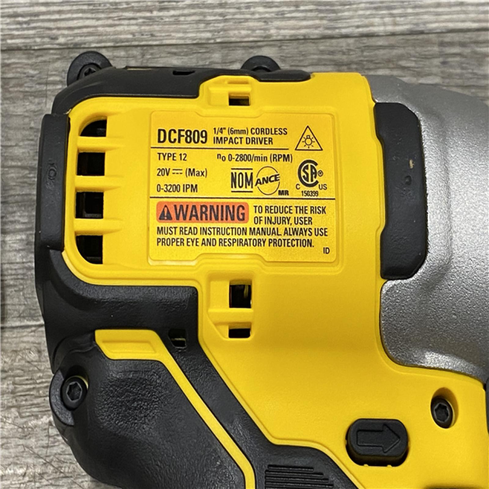 AS-IS DEWALT ATOMIC 20-Volt MAX Lithium-Ion Cordless Combo Kit