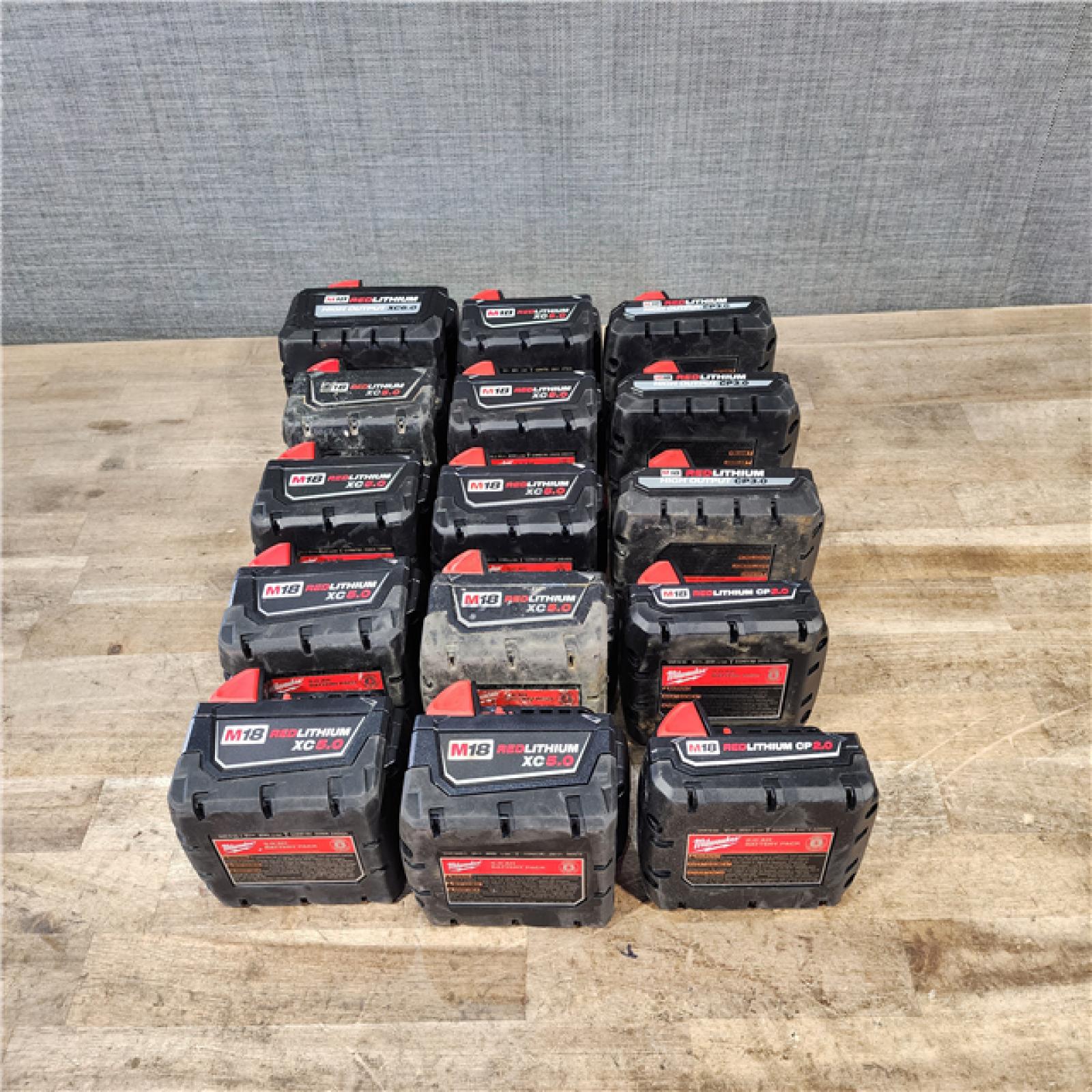HOUSTON LOCATION - AS-IS MILWAUKEE BATTERY PACK QTY - 15