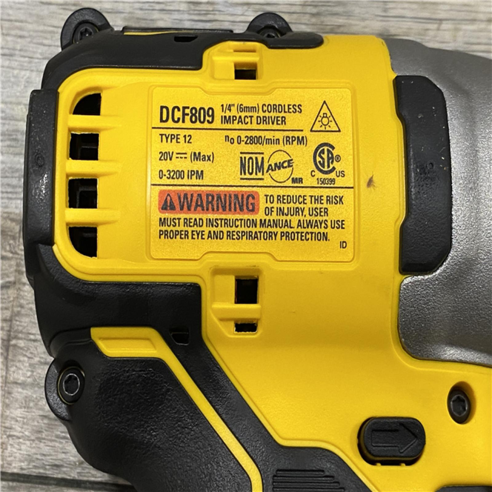 AS-IS DEWALT Atomic 20V Max Lithium-Ion Brushless Cordless Compact 1/4 in. Impact Driver Kit