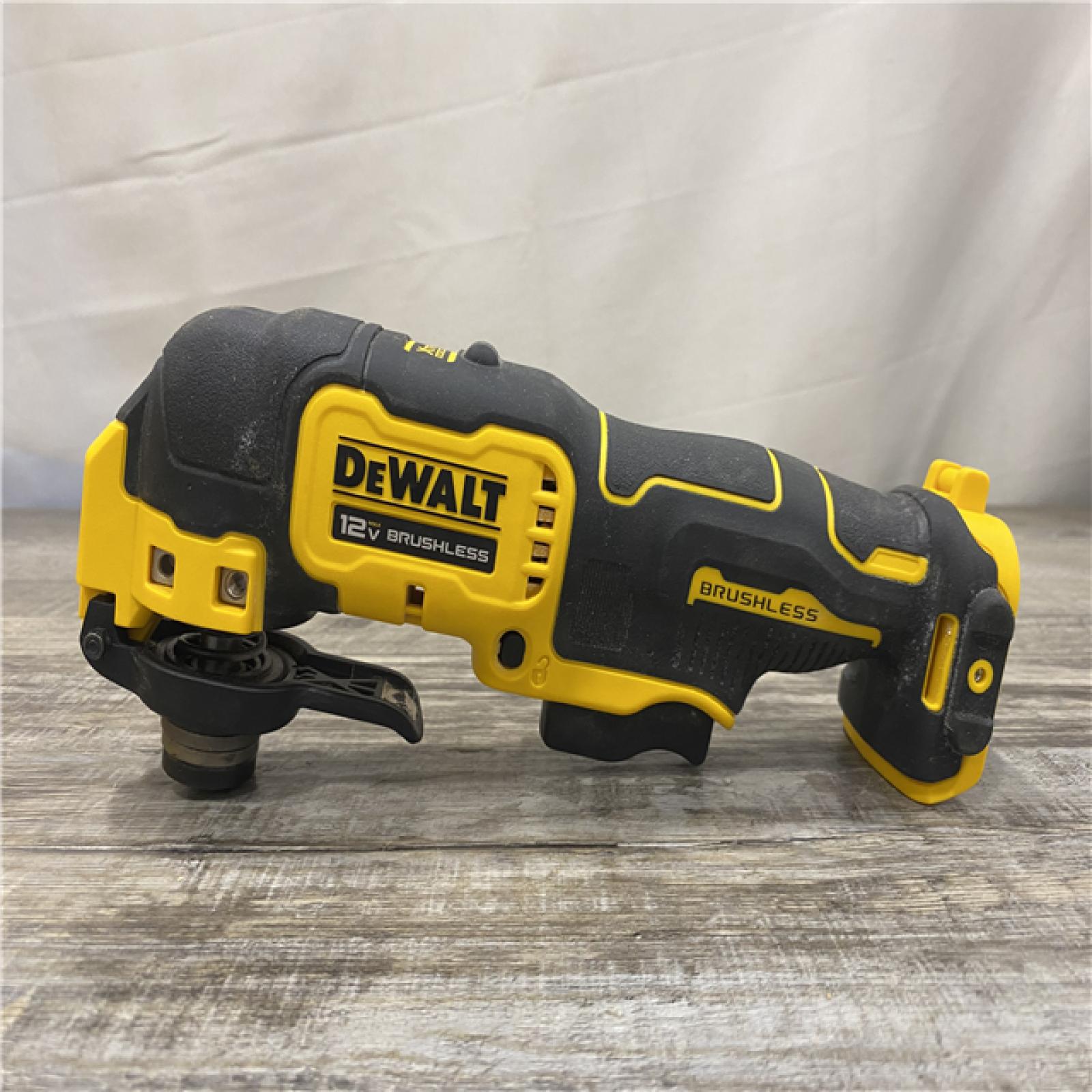 AS-IS DEWALT XTREME 12V MAX Brushless Cordless Oscillating (Tool Only)