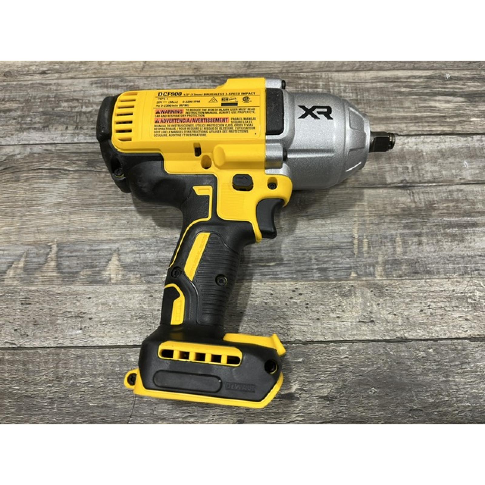 AS-IS DEWALT 20V MAX Lithium-Ion Cordless 1/2 in. Impact Wrench Kit