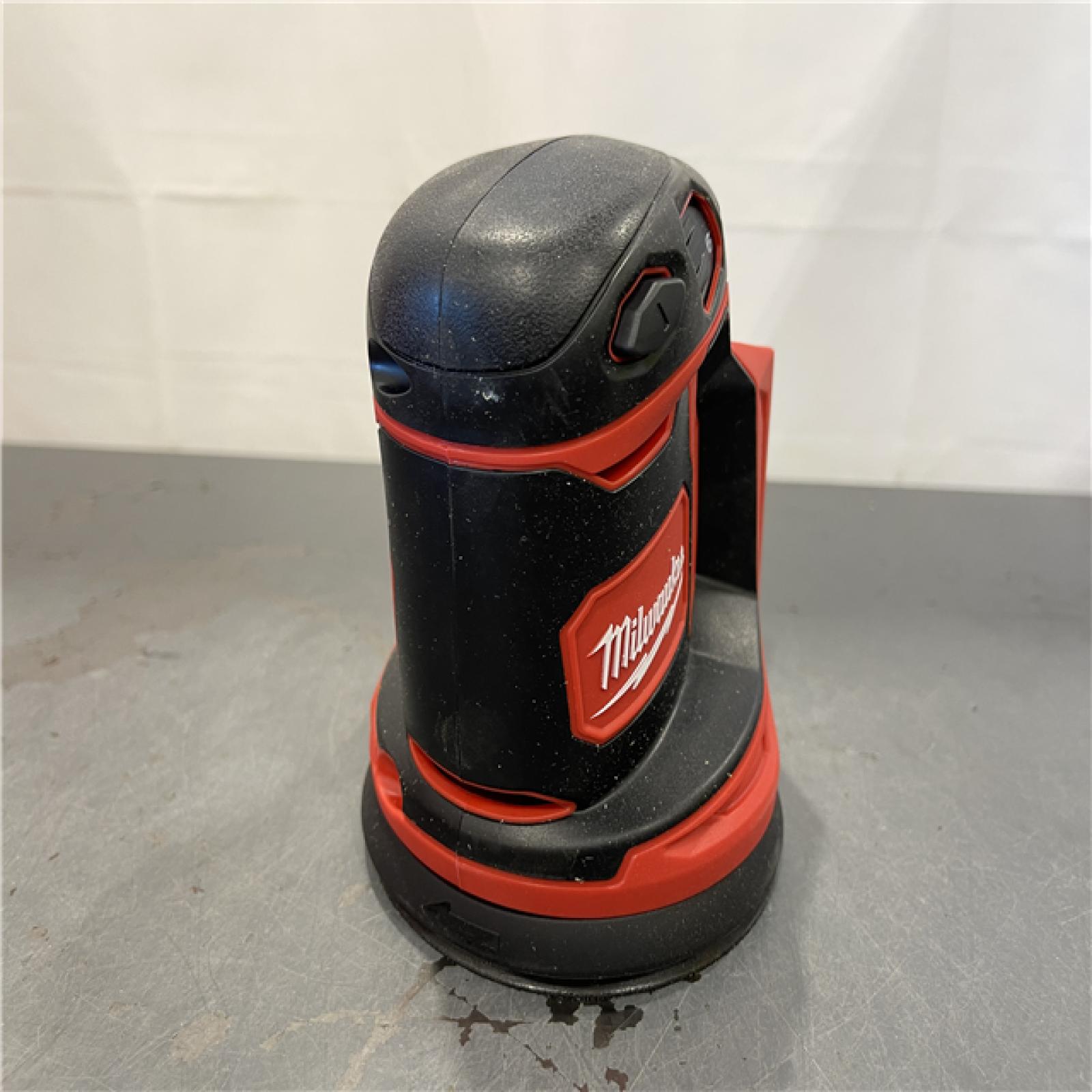 AS-IS - Milwaukee M18 18V Lithium-Ion Cordless 5 in. Random Orbit Sander