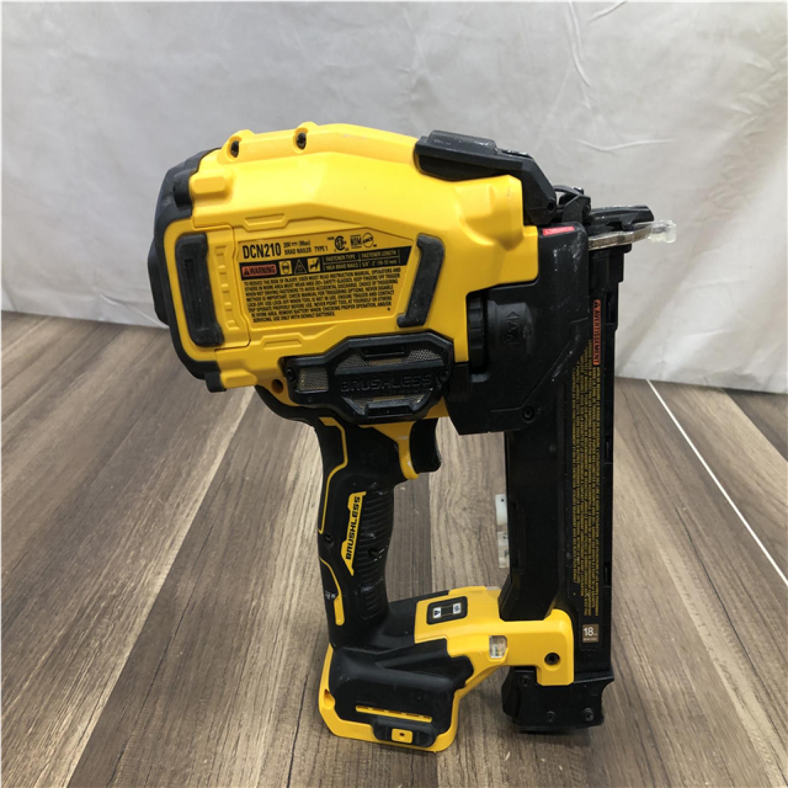 AS-IS DEWALT 20V MAX XR 18 Gauge Cordless Brad Nailer (Tool Only)