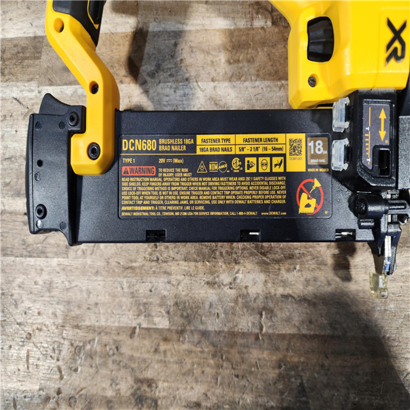 HOUSTON LOCATION - AS-IS DEWALT 20V MAX XR Lithium-Ion Electric Cordless 18-Gauge Brad Nailer (Tool Only)