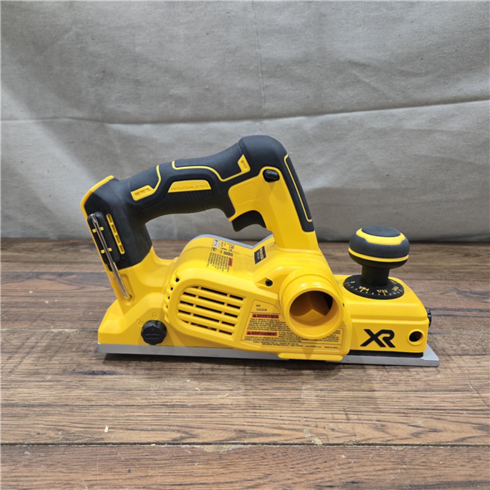 AS-IS DEWALT 20-Volt MAX XR Lithium-Ion Cordless Brushless 3-1/4 in. Planer (Tool-Only)