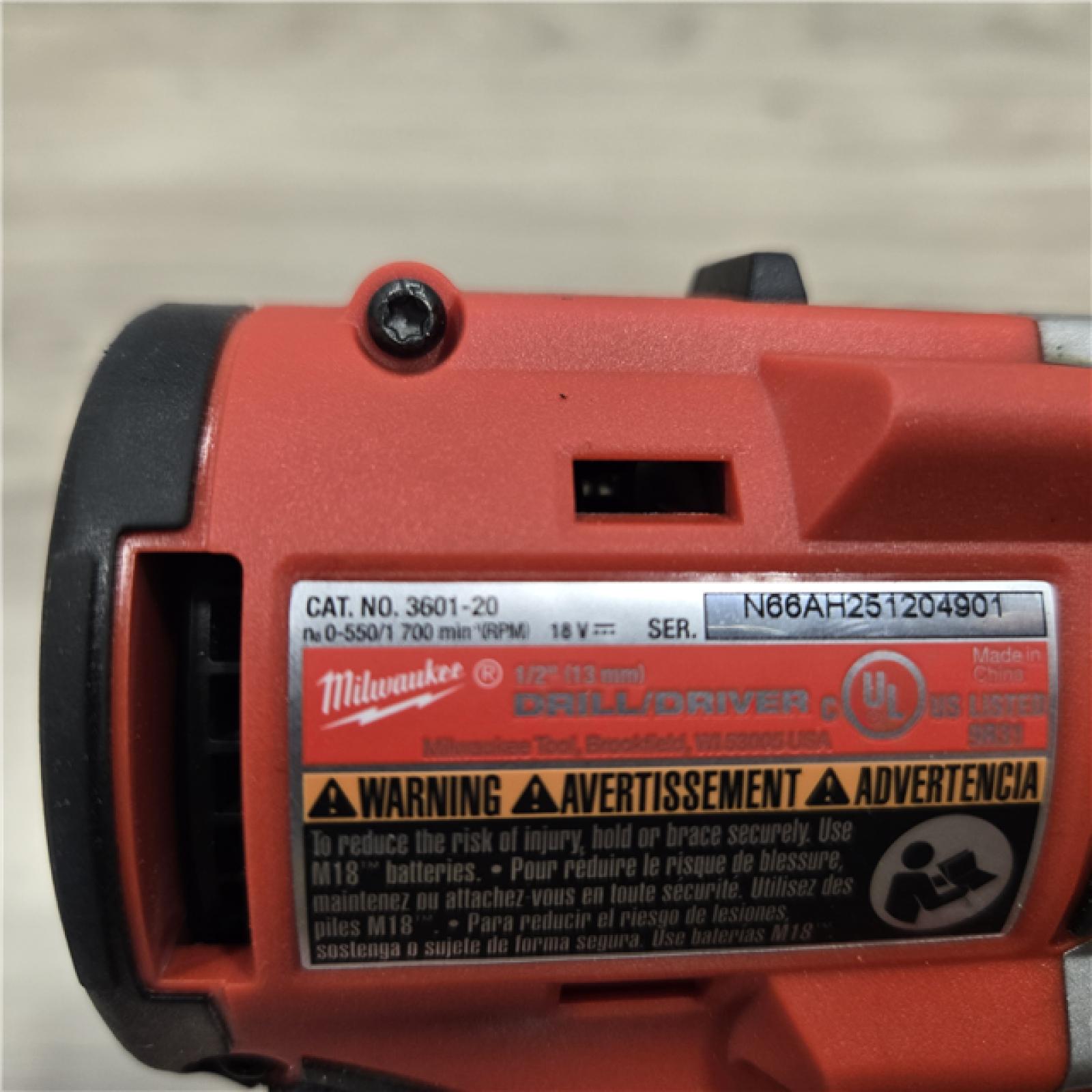 AS-IS Milwaukee 3601-22CT M18 18V Drill/Driver Kit