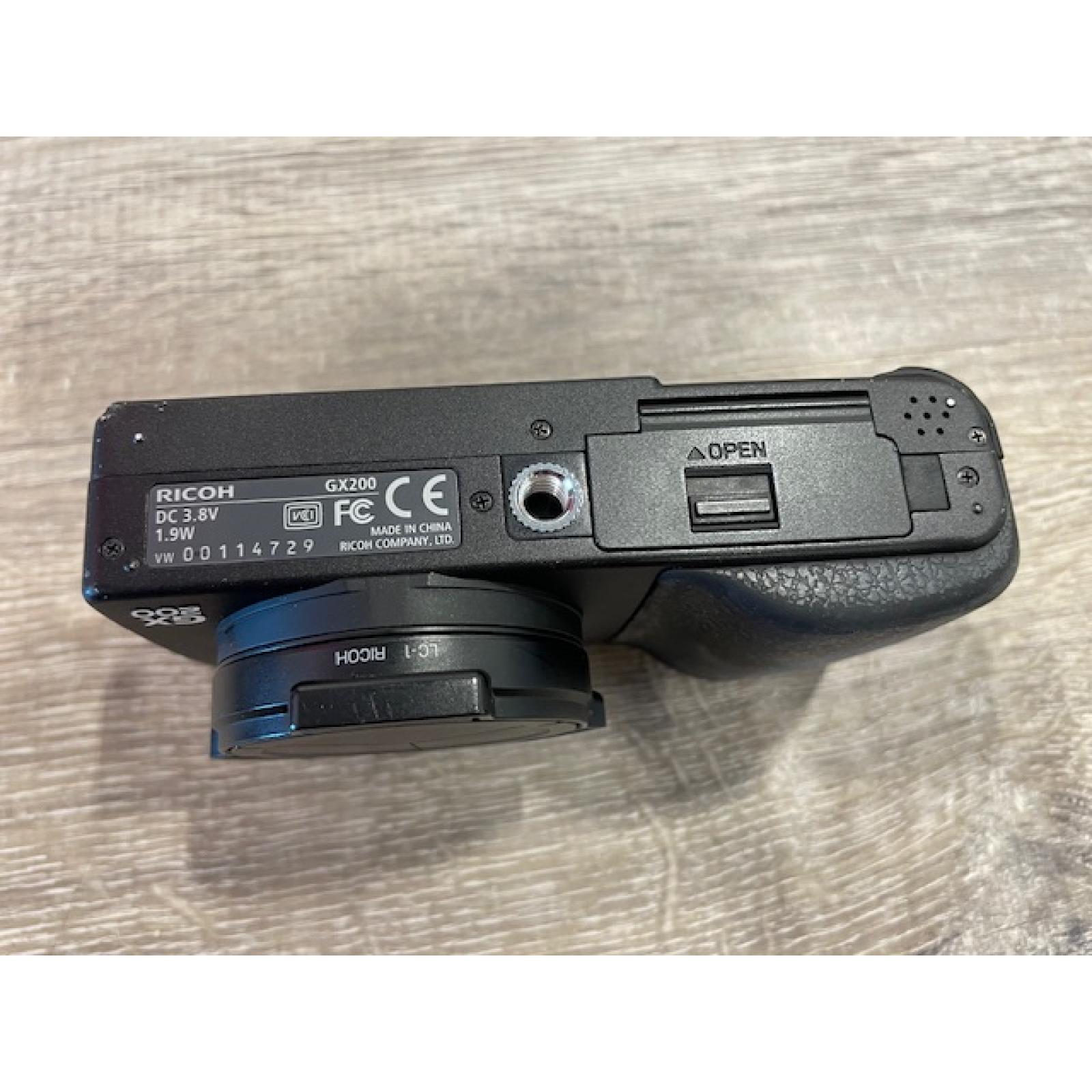AS-IS Ricoh Digital Camera Gx200