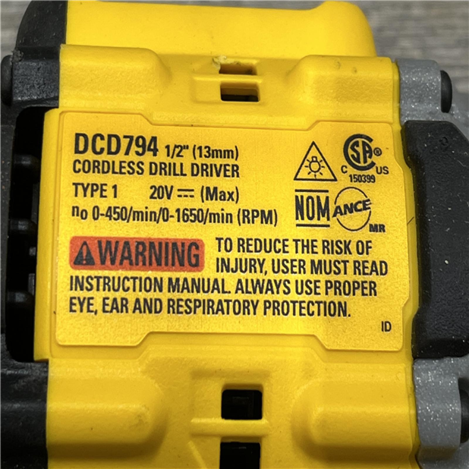 AS-IS DEWALT ATOMIC 20-Volt MAX Lithium-Ion Cordless Combo Kit
