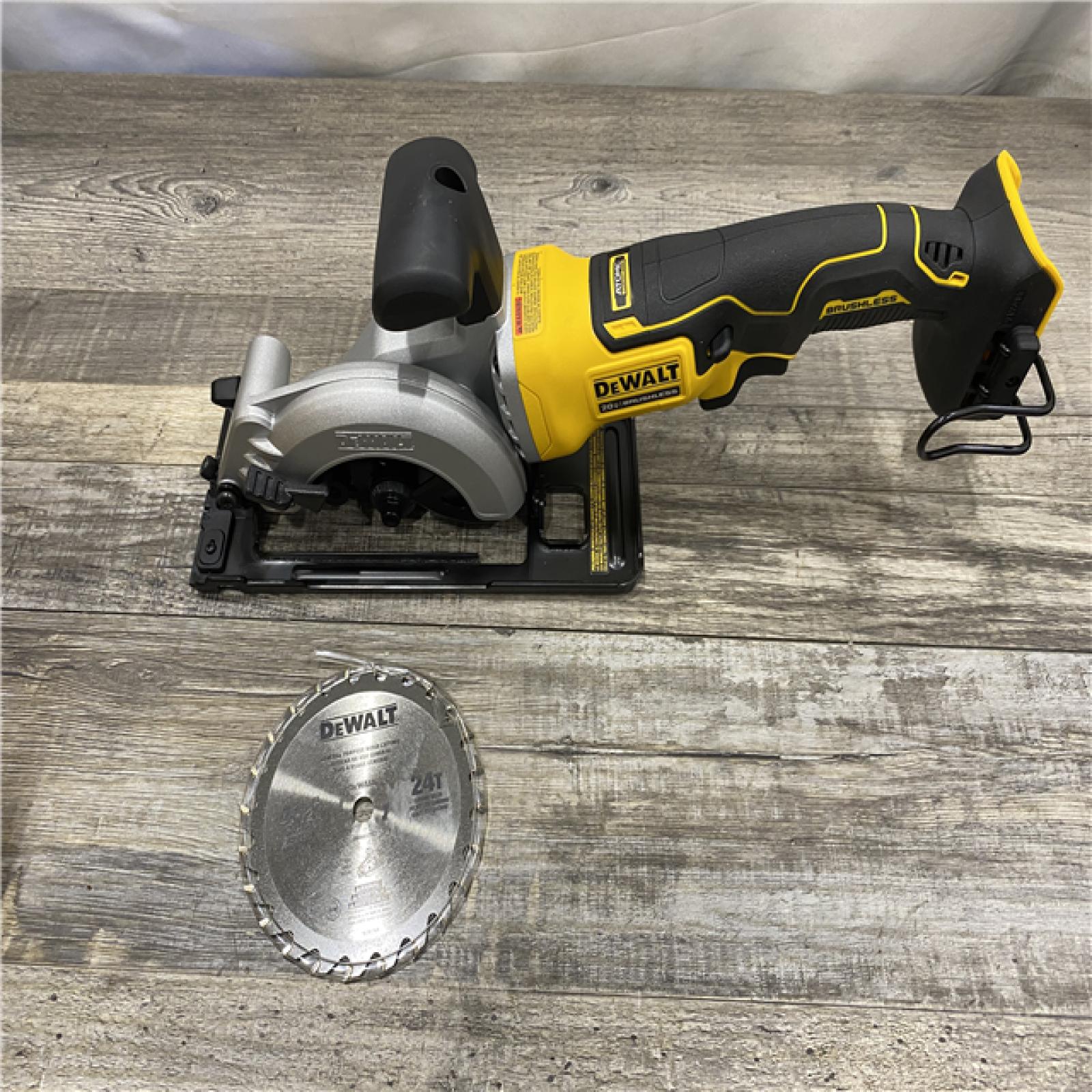 AS-IS DEWALT ATOMIC 20V MAX Cordless Brushless 4-1/2 in. Circular Saw (Tool Only)