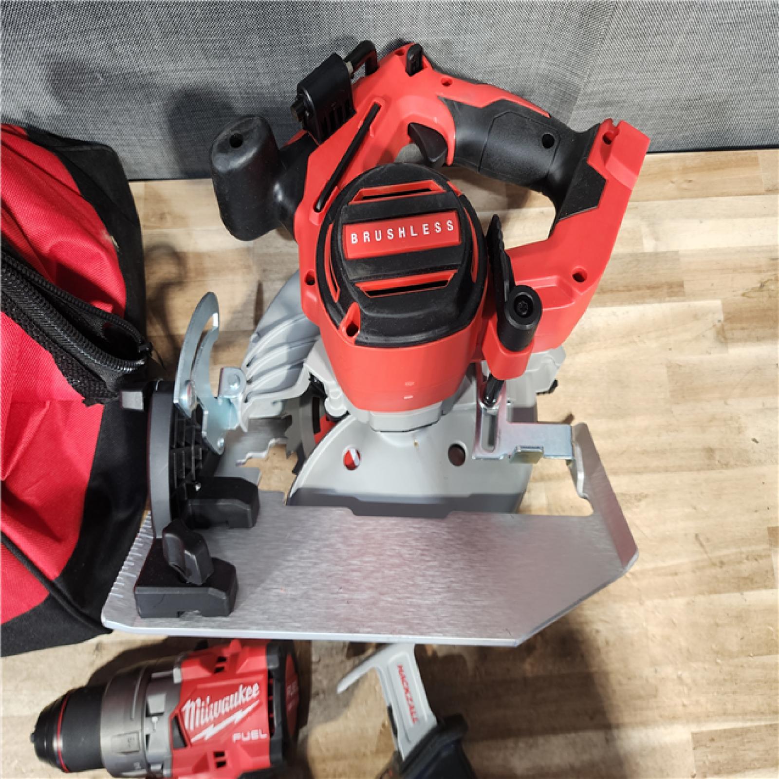 HOUSTON LOCATION - AS - IS Milwaukee 4 TOOL COMBO W/ 2 BATTERIES & 1 CHARGER