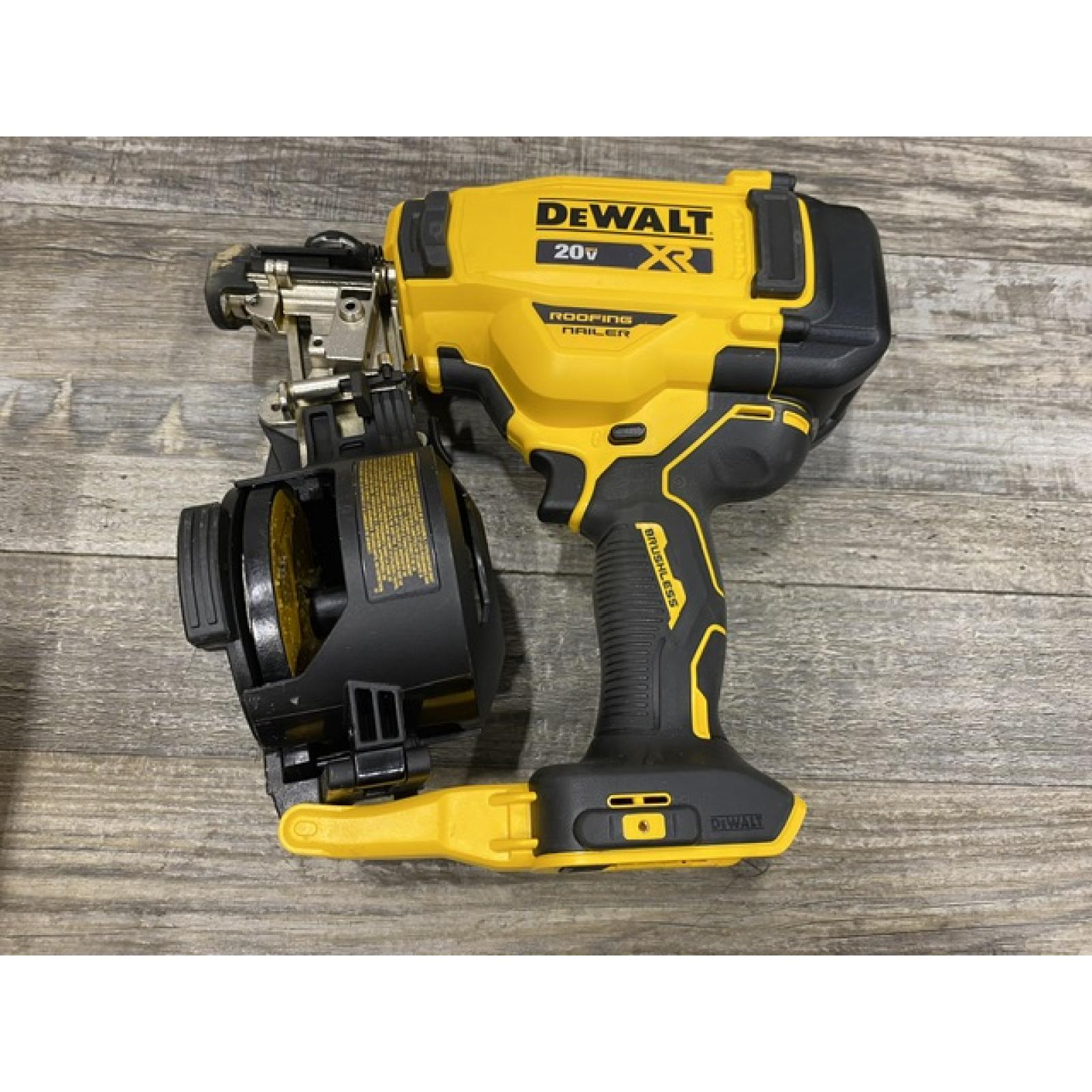 AS-IS DEWALT 20V MAX Lithium-Ion 15-Degree Electric Cordless Roofing Nailer Kit