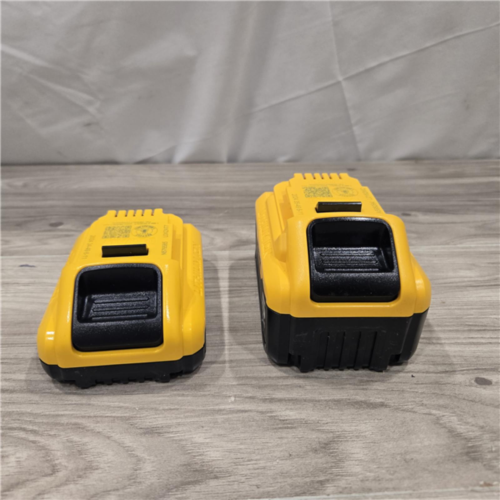 AS-IS DEWALT 20V MAX Lithium-Ion 6.0Ah and 4.0Ah Battery and Charger Starter Kit