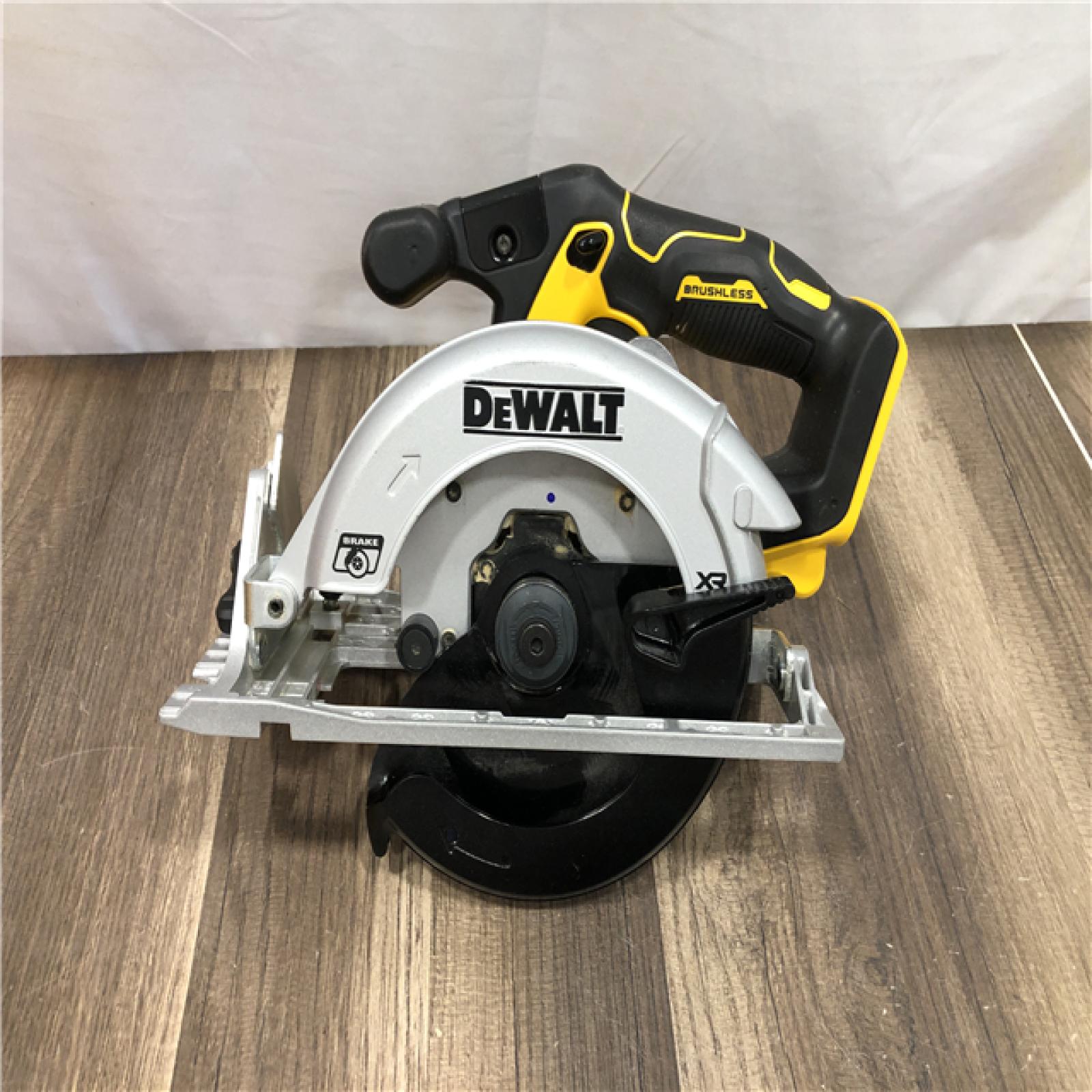 AS-IS DEWALT 20V MAX Cordless Brushless 6-1/2 in. Sidewinder Style Circular Saw (Tool Only)