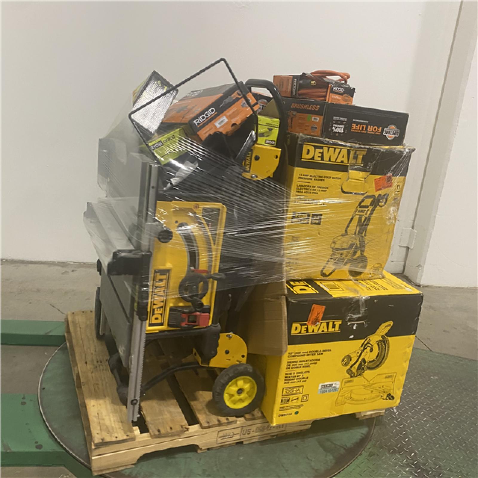 Dallas Location - As-Is Tool Pallet