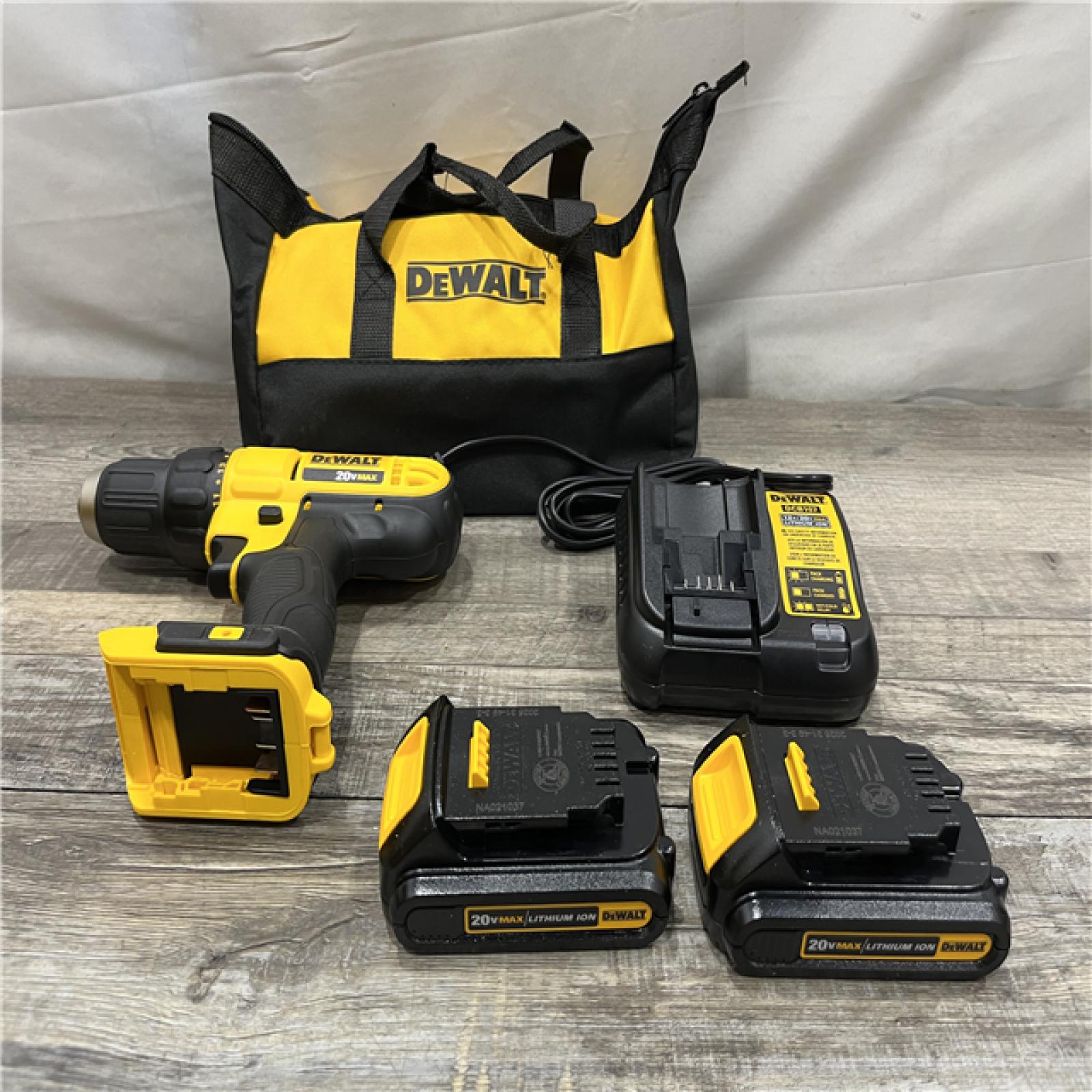 AS-IS DEWALT 20V MAX Cordless 1/2 in. Drill/Driver Kit