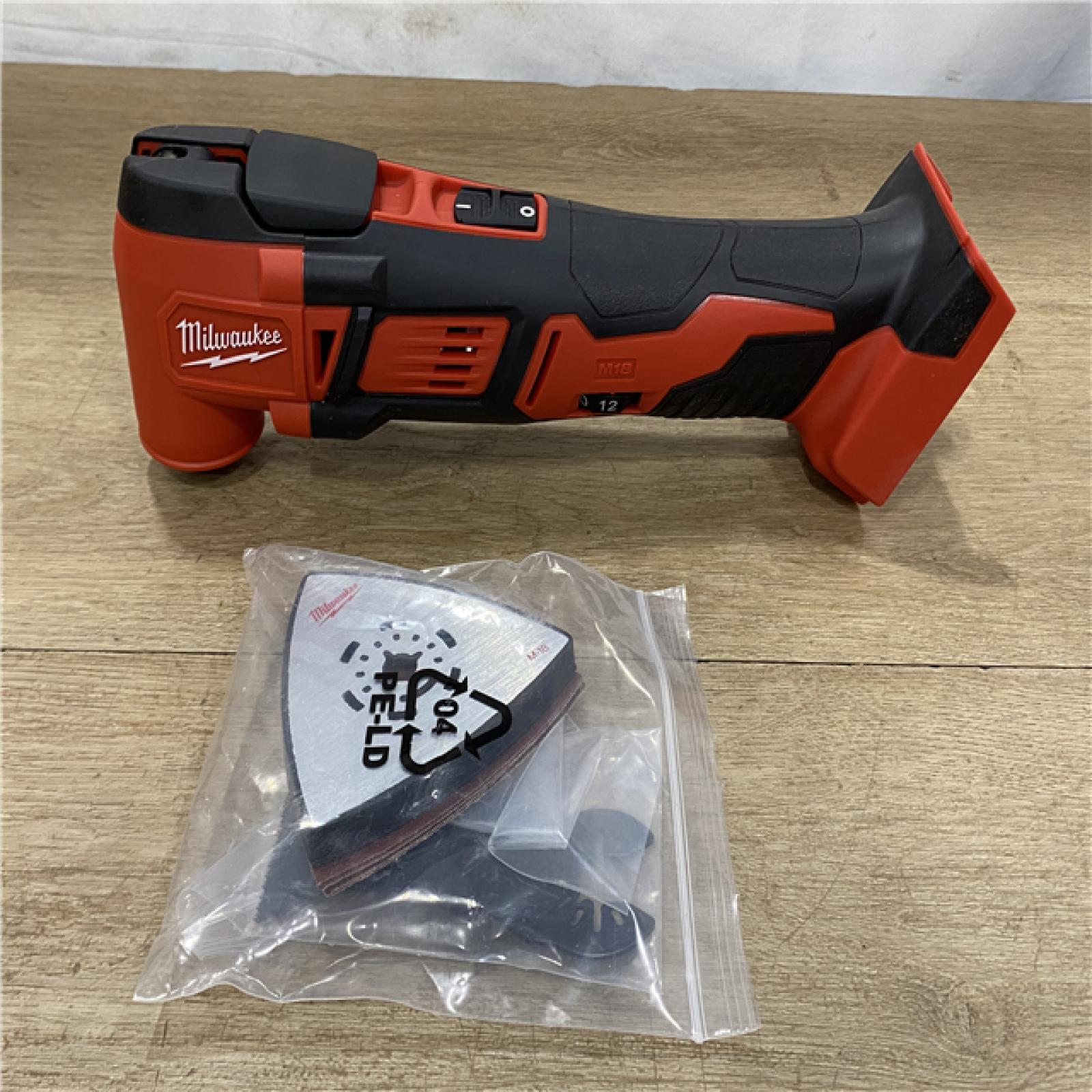 AS-IS Milwaukee 18V Lithium-Ion Cordless Oscillating Multi-Tool (Tool-Only)