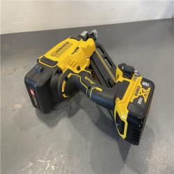 AS-IS - DeWalt 20-Volt 30° Cordless Framing Nailer Kit