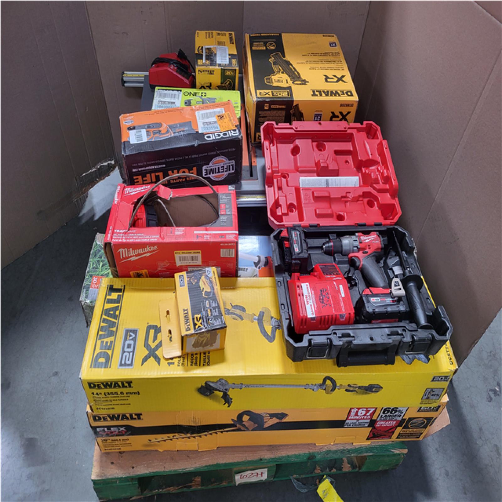 CALIFORNIA AS-IS TOOL PALLET