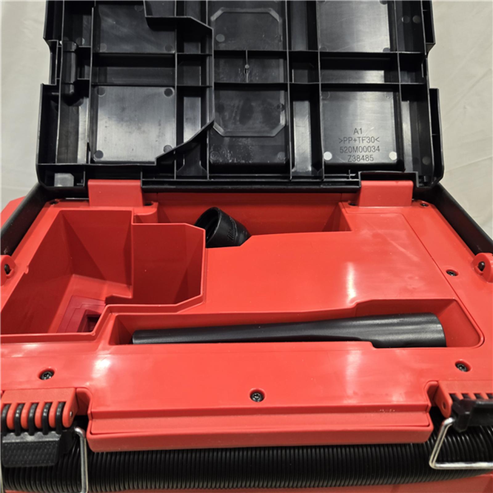 AS-IS MILWAUKEE M18 FUEL PACKOUT 18V Cordless 2.5 Gal. Wet/Dry Vacuum (Vacuum-Only)