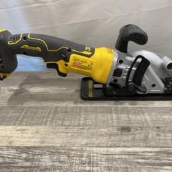 AS-IS DEWALT ATOMIC 20V MAX Cordless Brushless 4-1/2 in. Circular Saw (Tool Only)