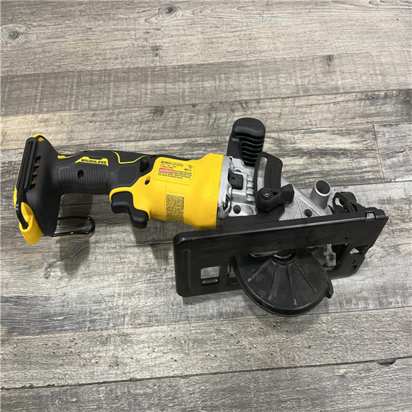 AS-IS DEWALT ATOMIC 20V MAX Cordless Brushless 4-1/2 in. Circular Saw (Tool Only)