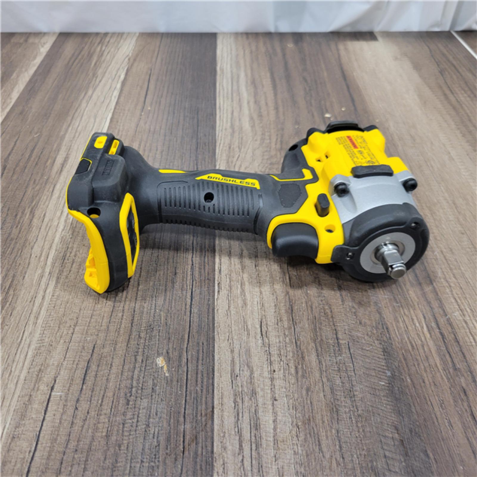 AS-IS  DeWalt 20V MAX ATOMIC 3/8 in. Cordless Brushless Compact Impact Wrench Tool Only