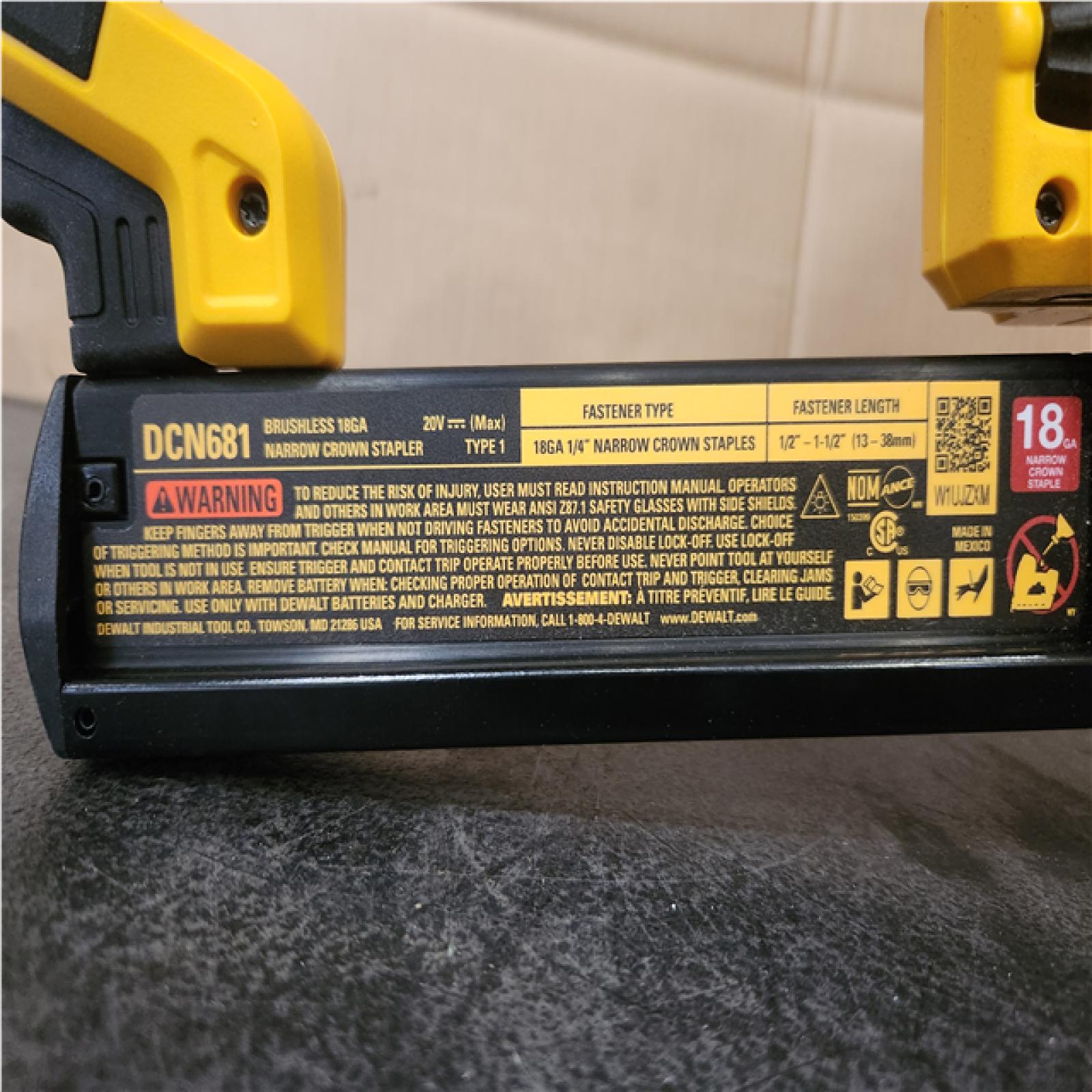 Phoenix NEW DEWALT 20V MAX XR Lithium-Ion Cordless 18-Gauge Narrow Crown Stapler (Tool Only