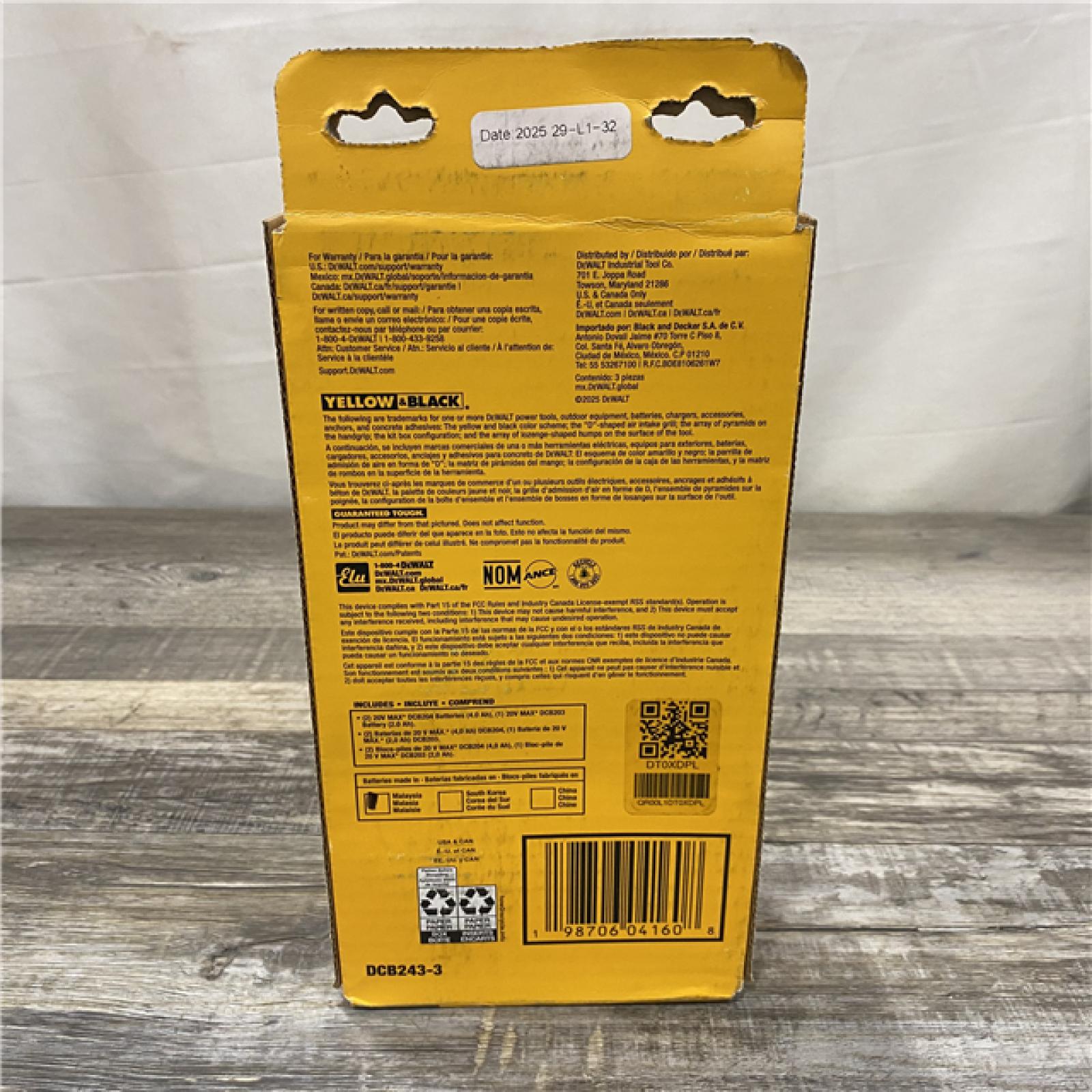 NEW- DEWALT 20V MAX Lithium-Ion 2.0 Ah and (2) 4.0 Ah Battery Packs (3-Pack)