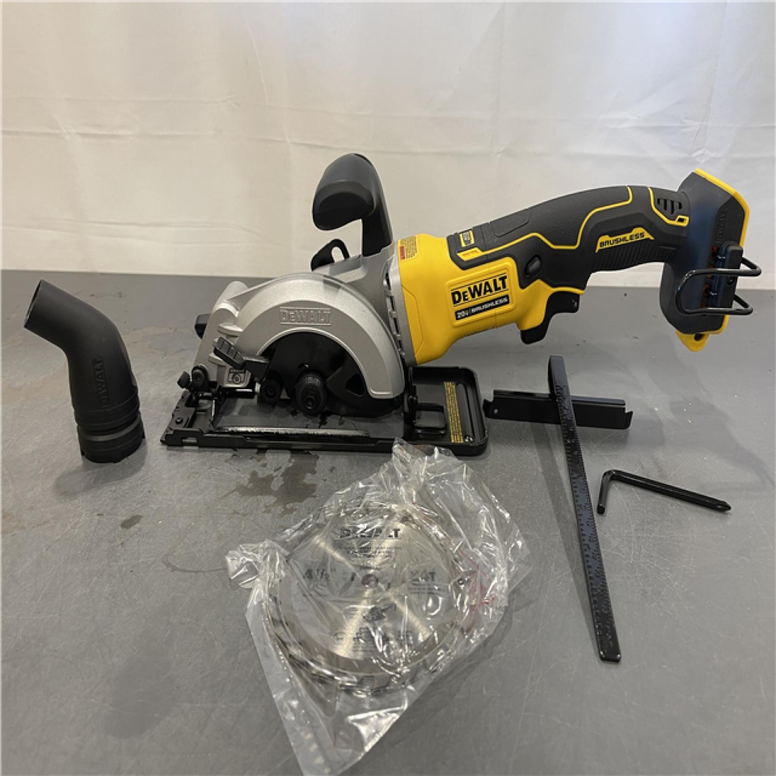 AS-IS - DEWALT ATOMIC 20V MAX Cordless Brushless 4-1/2 in. Circular Saw