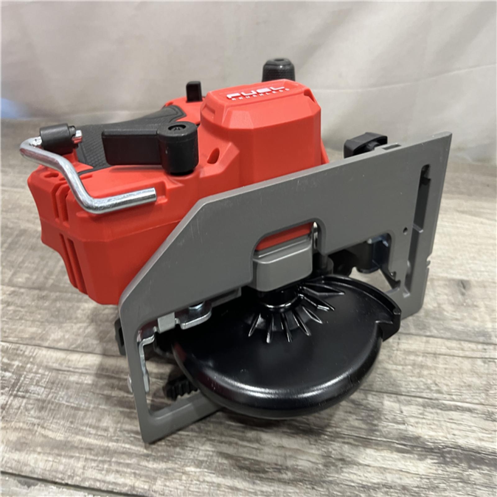AS-IS Milwaukee FUEL 12V Lithium-Ion Brushless 5-3/8 in. Cordless Circular Saw (Tool-Only)