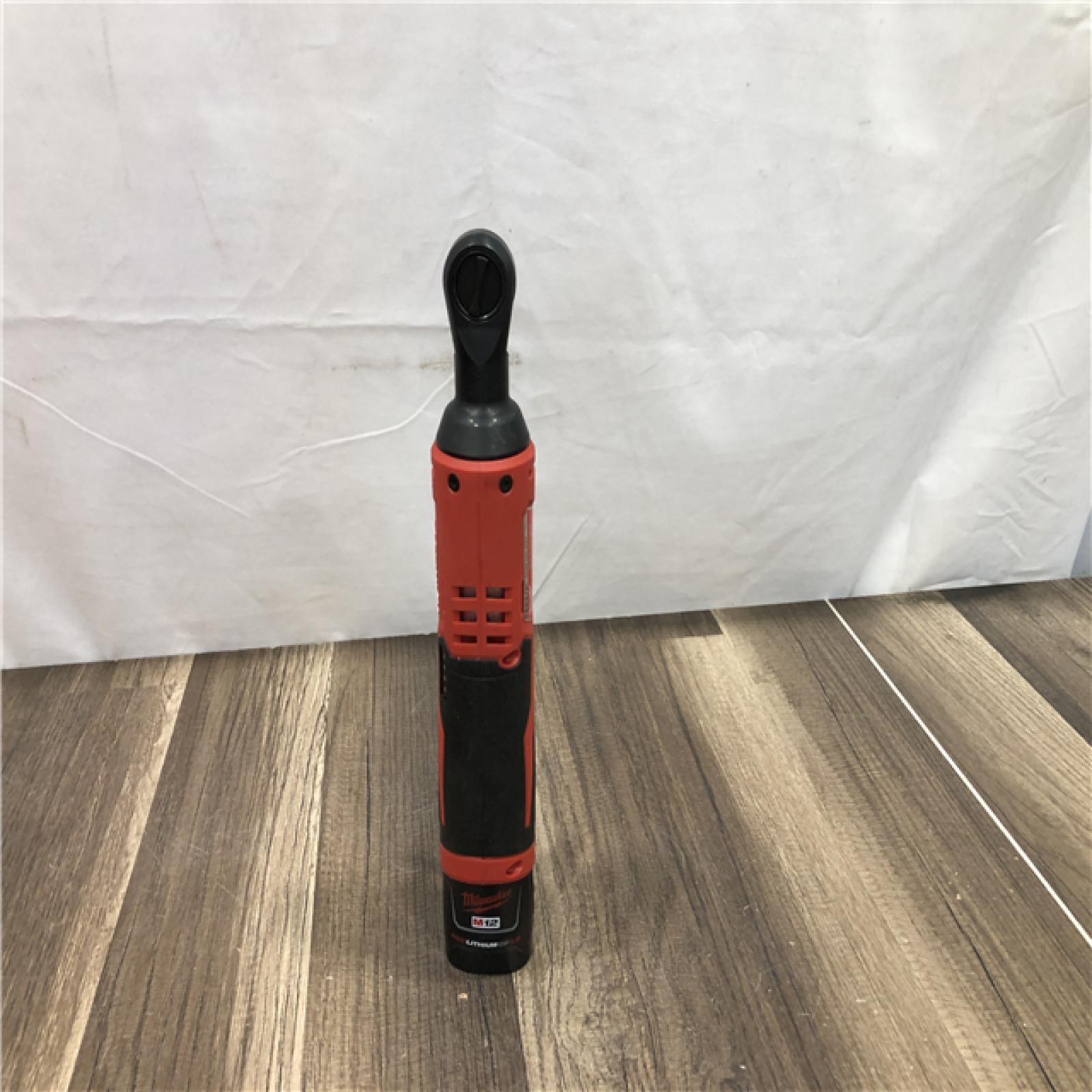AS-IS Milwaukee M12 12V Lithium-Ion Cordless 3/8 in. Ratchet Kit