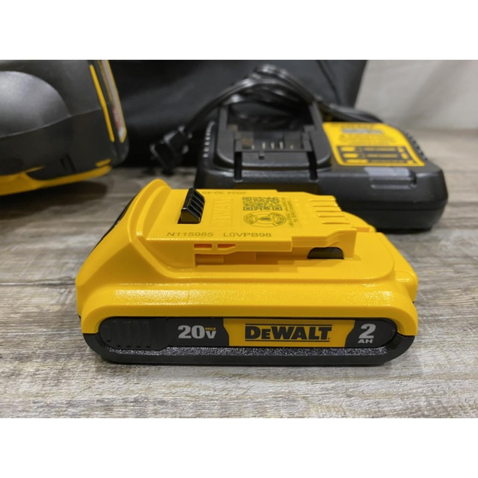 AS-IS DEWALT 20V MAX XR Lithium-Ion Cordless 18-Gauge Narrow Crown Stapler Kit