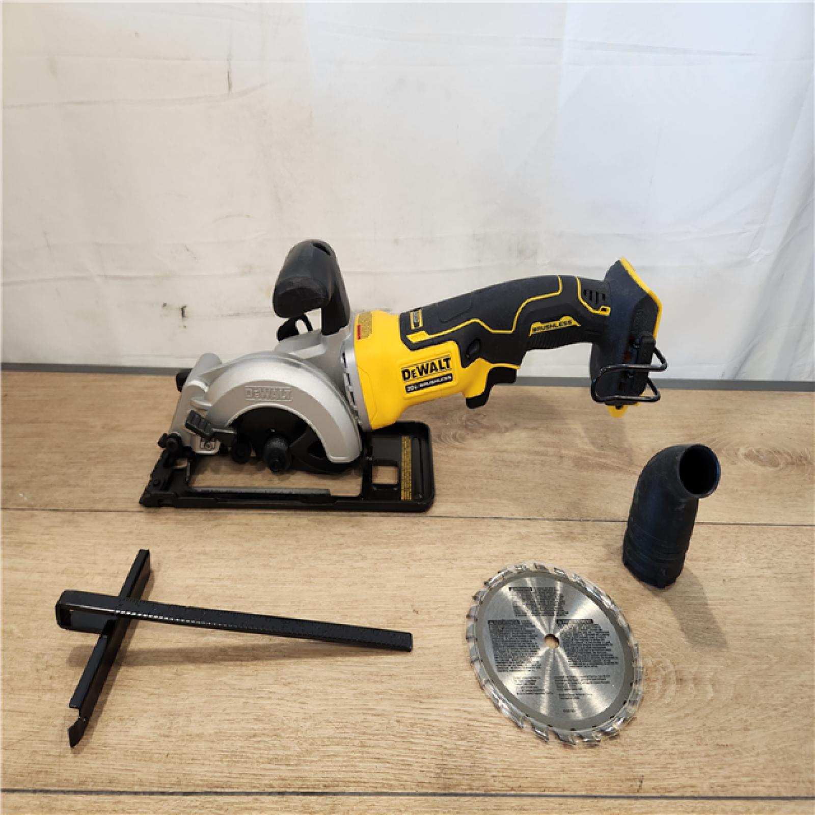 AS-IS- DEWALT ATOMIC 20V MAX Cordless Brushless 4-1/2 in. Circular Saw (Tool Only)