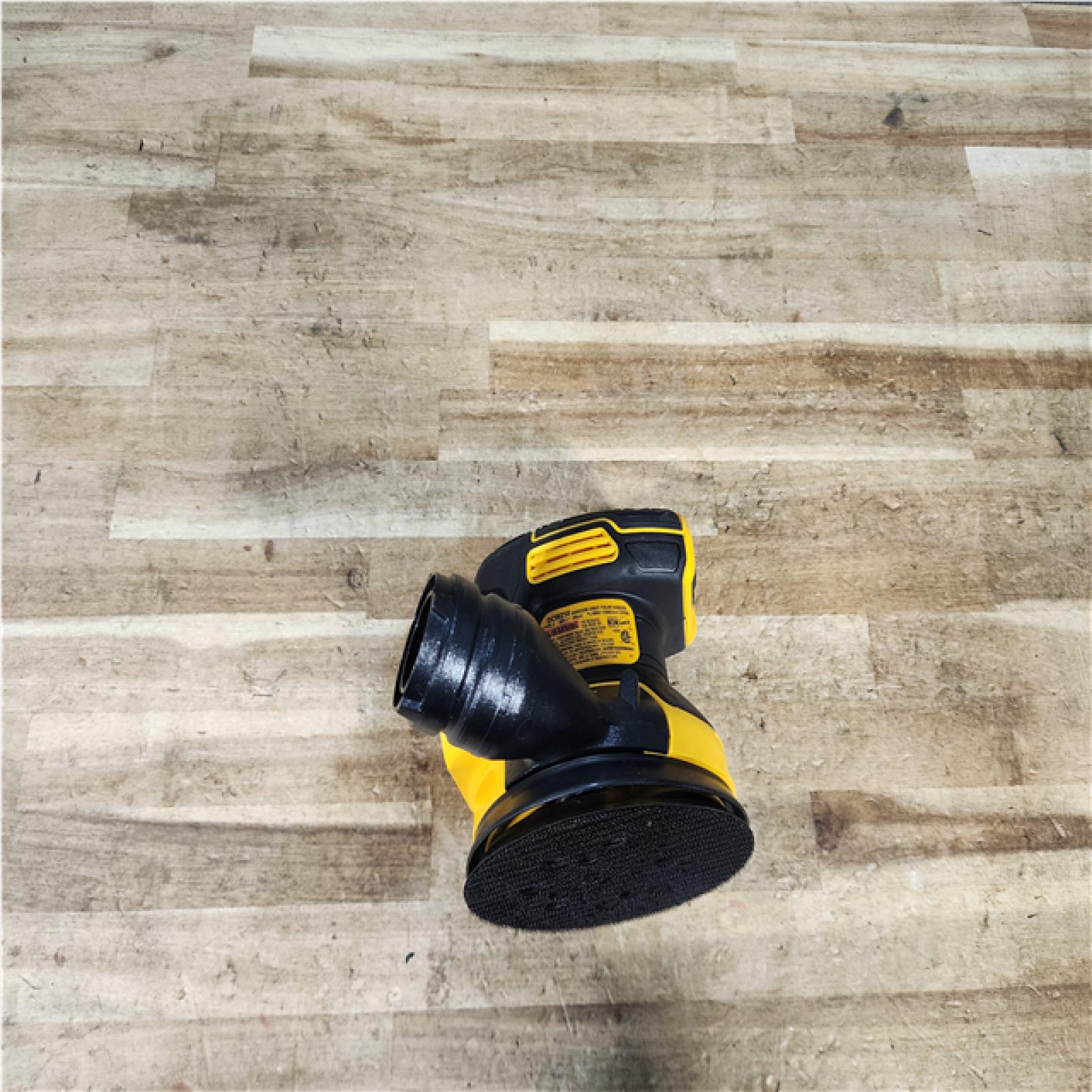 Houston Location DeWalt XR Random Orbit Palm Sander