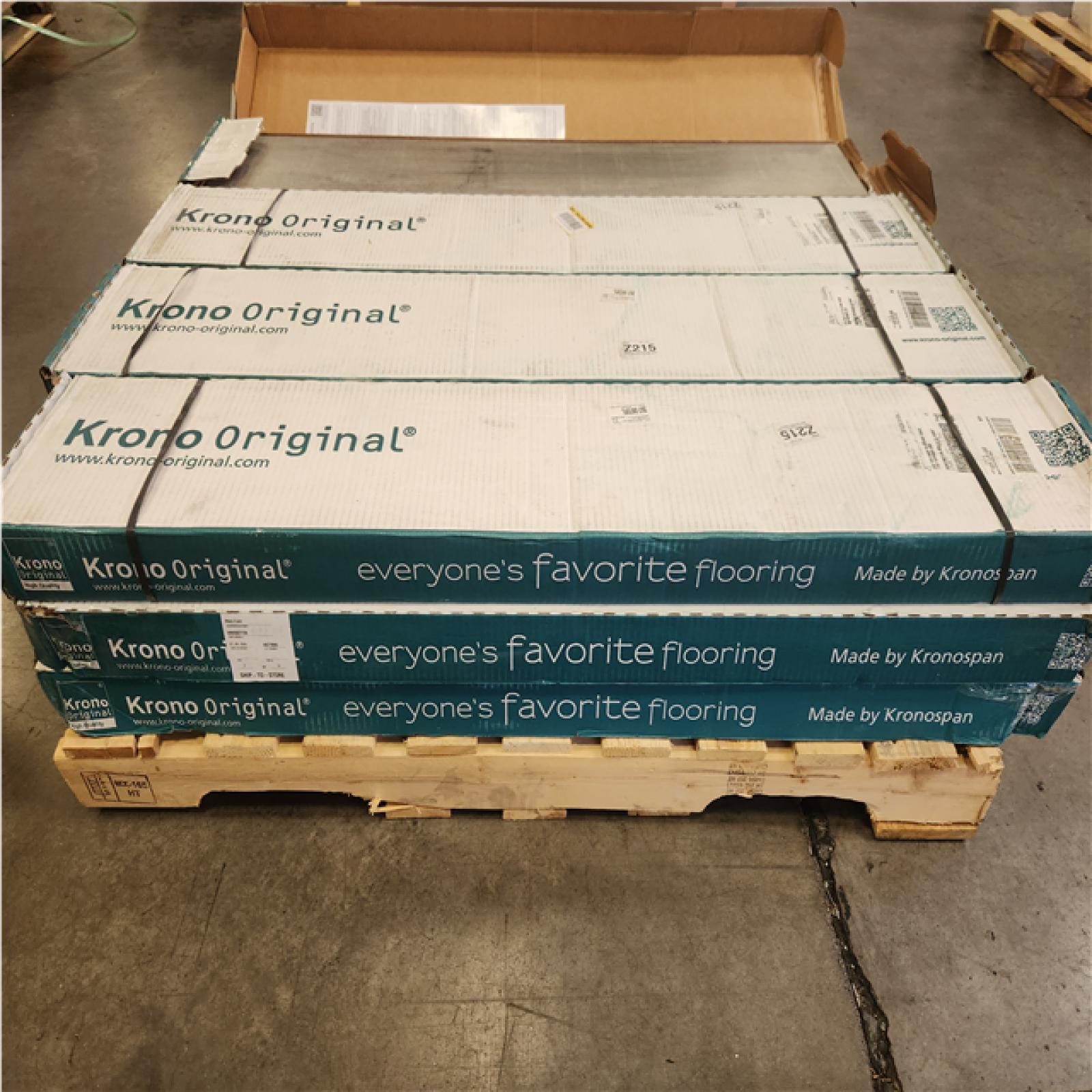Phoenix NEW Krono Original Grey Restoration Oak 10 mm T x 8 in. W Waterproof Laminate Wood Flooring (223 sqft/12 case)