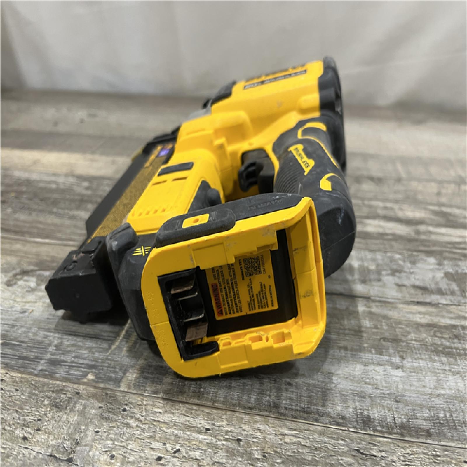 AS-IS DEWALT ATOMIC 20V MAX Lithium Ion Cordless 23 Gauge Pin Nailer (Tool Only)