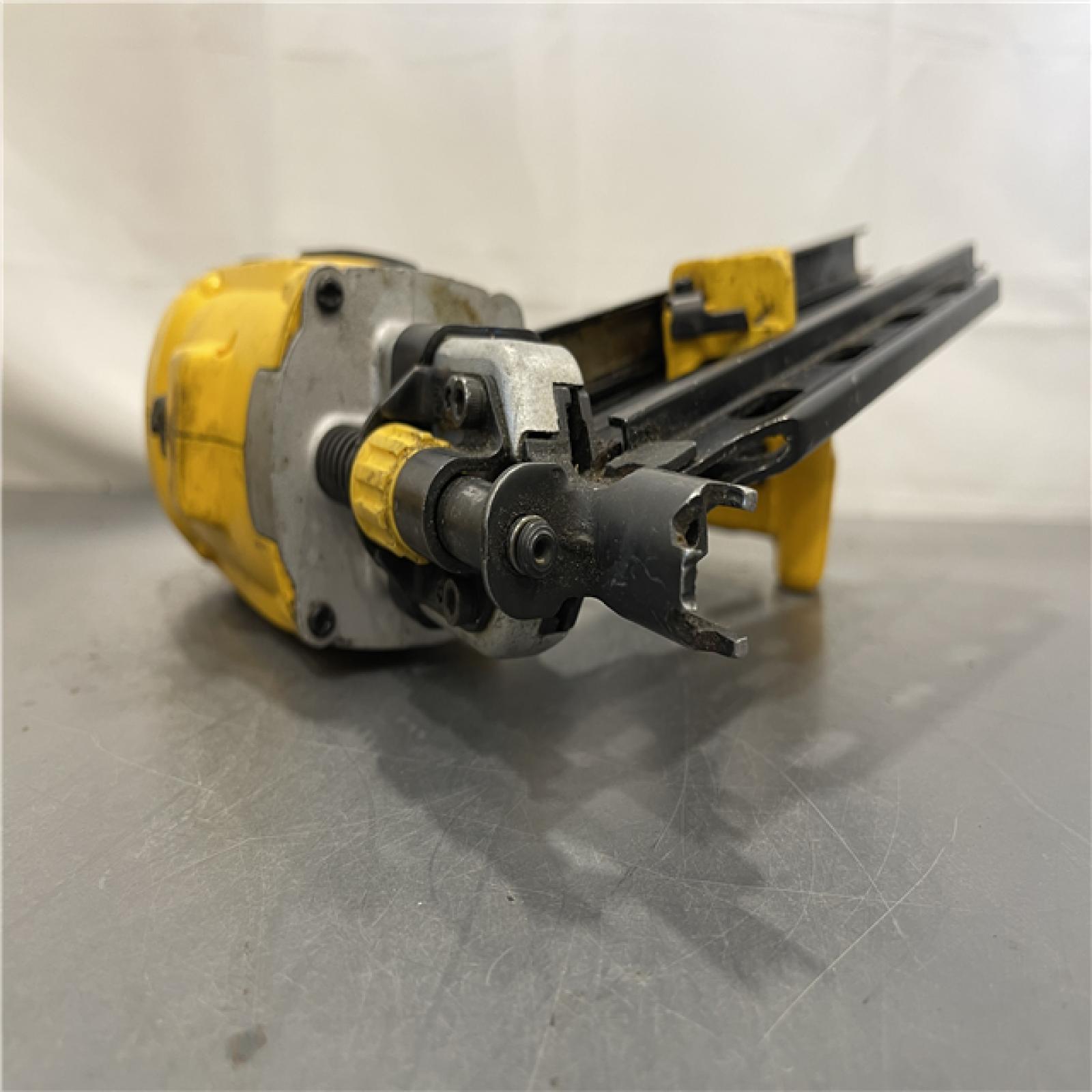 AS-IS - DEWALT 20-Volt 21° Cordless Framing Nailer (Tool-Only)