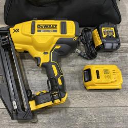 AS-IS DEWALT 20V MAX XR 16-Gauge Electric Cordless Angled Finishing Nailer Kit