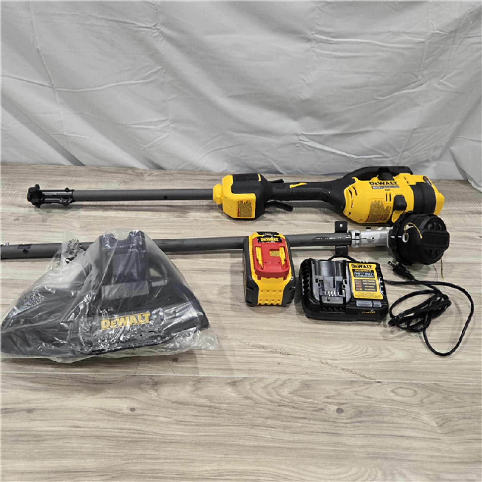 DEWALT FLEXVOLT 60V MAX 17 in. Cordless Trimmer Kit