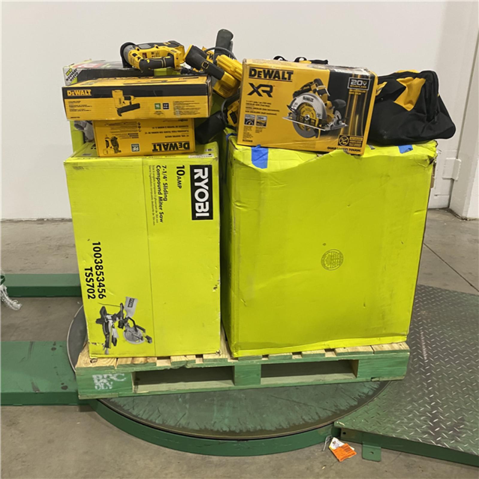 Dallas Location - As-Is Tool Pallet