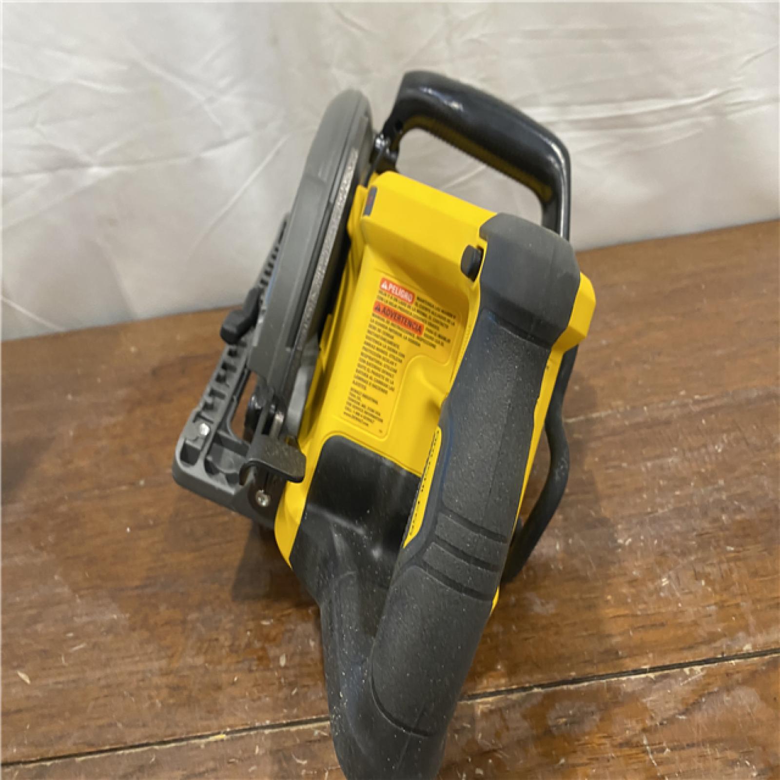 AS-IS DEWALT FLEXVOLT 60V MAX Cordless Brushless 7-1/4 in. Wormdrive Style Circular Saw (Tool Only)