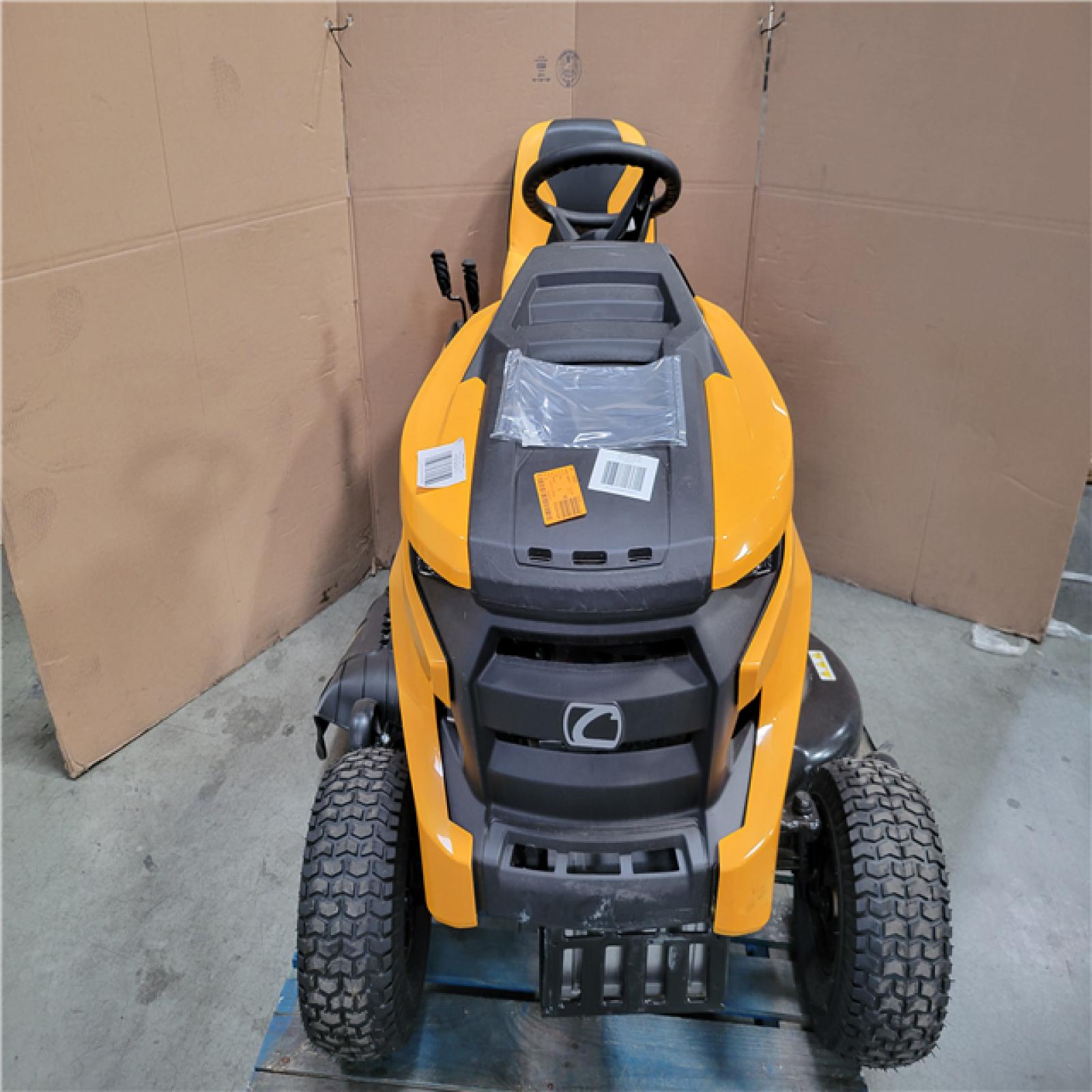 CALIFORNIA AS-IS CUB CADET XT1 ENDURO LT 42 IN. GAS RIDING MOWER