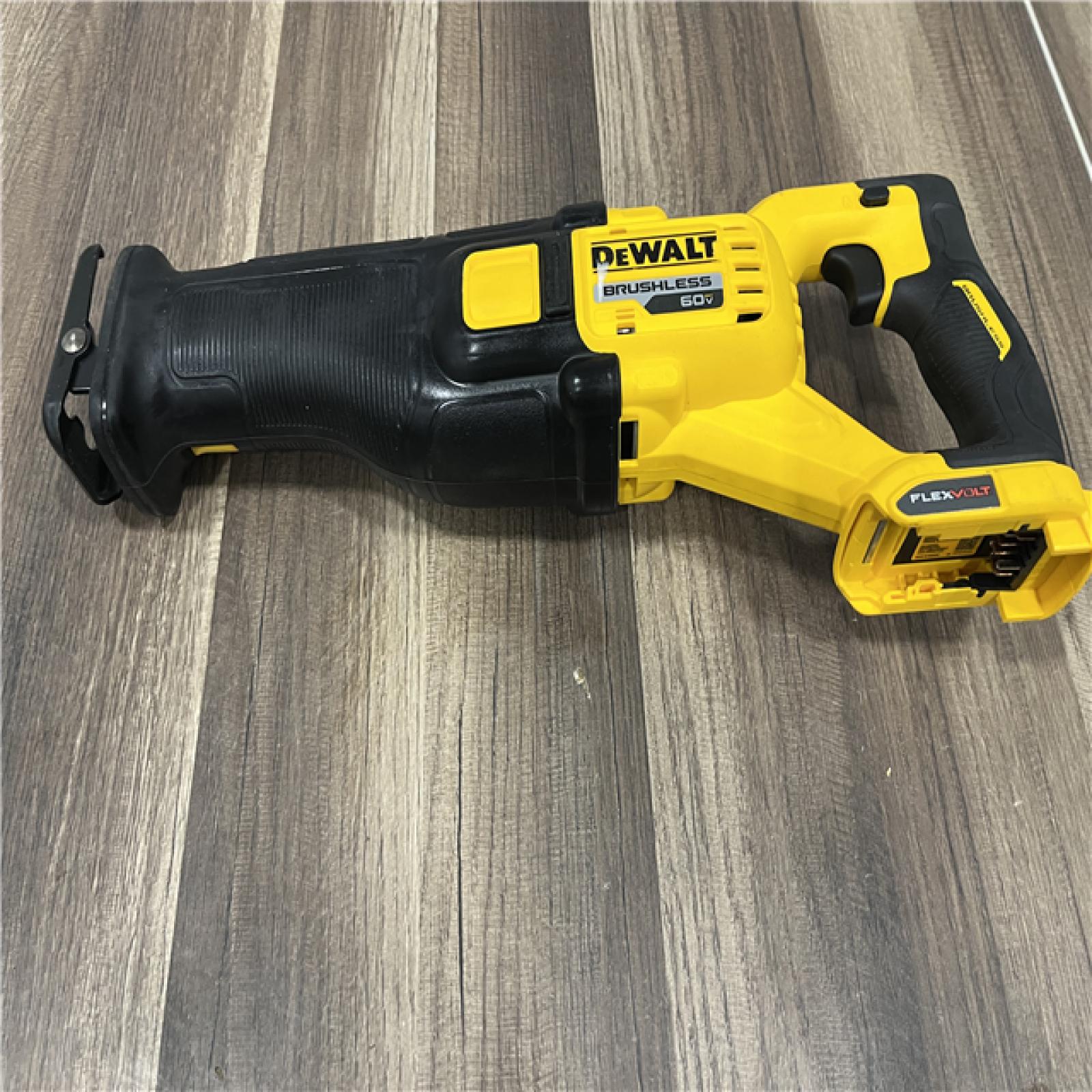 GOOD DeWalt DCS389B FLEXVOLT 60V MAX Cordless Brushless Reciprocating Saw (Bare Tool)