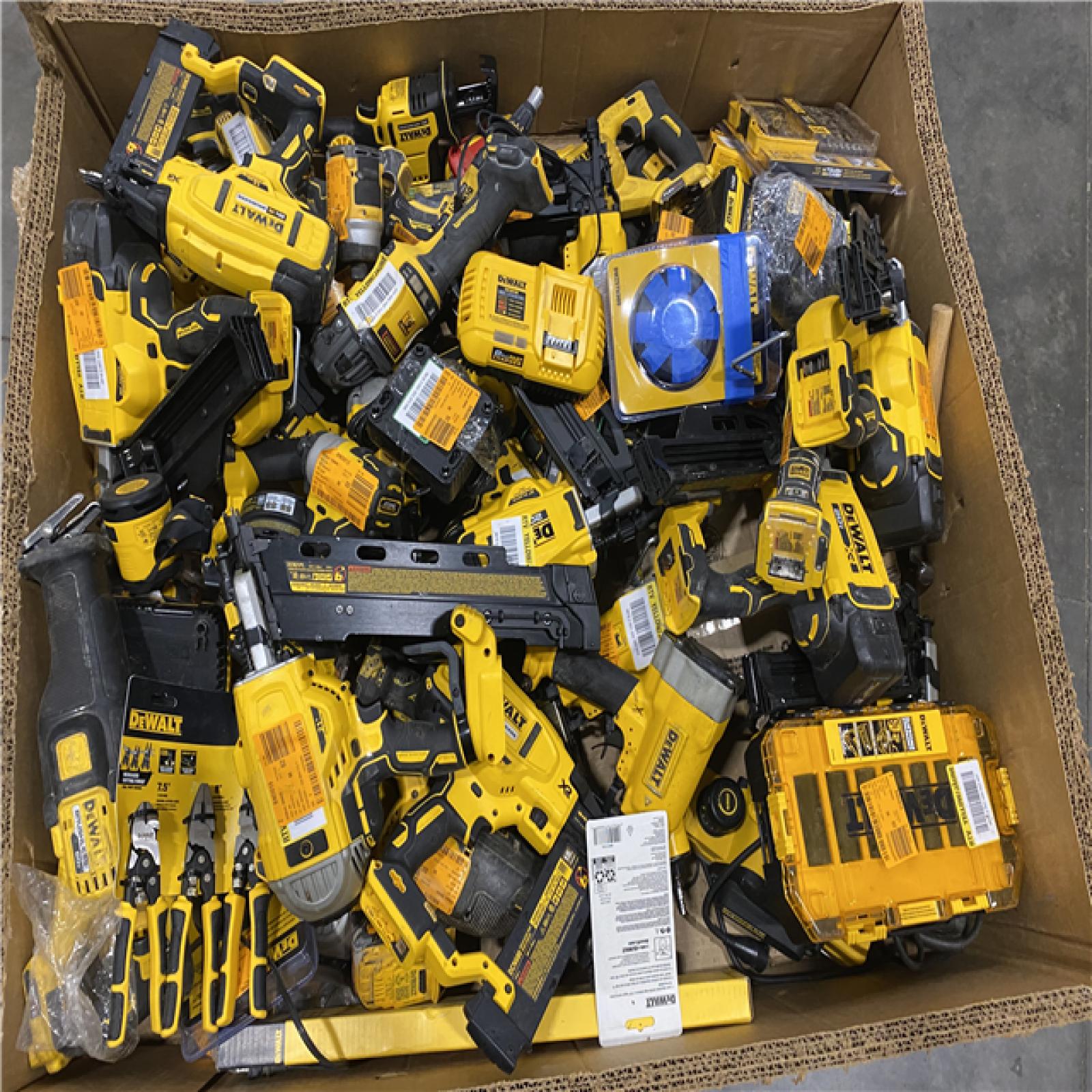 Dallas Location - As-Is DEWALT Tool Pallet