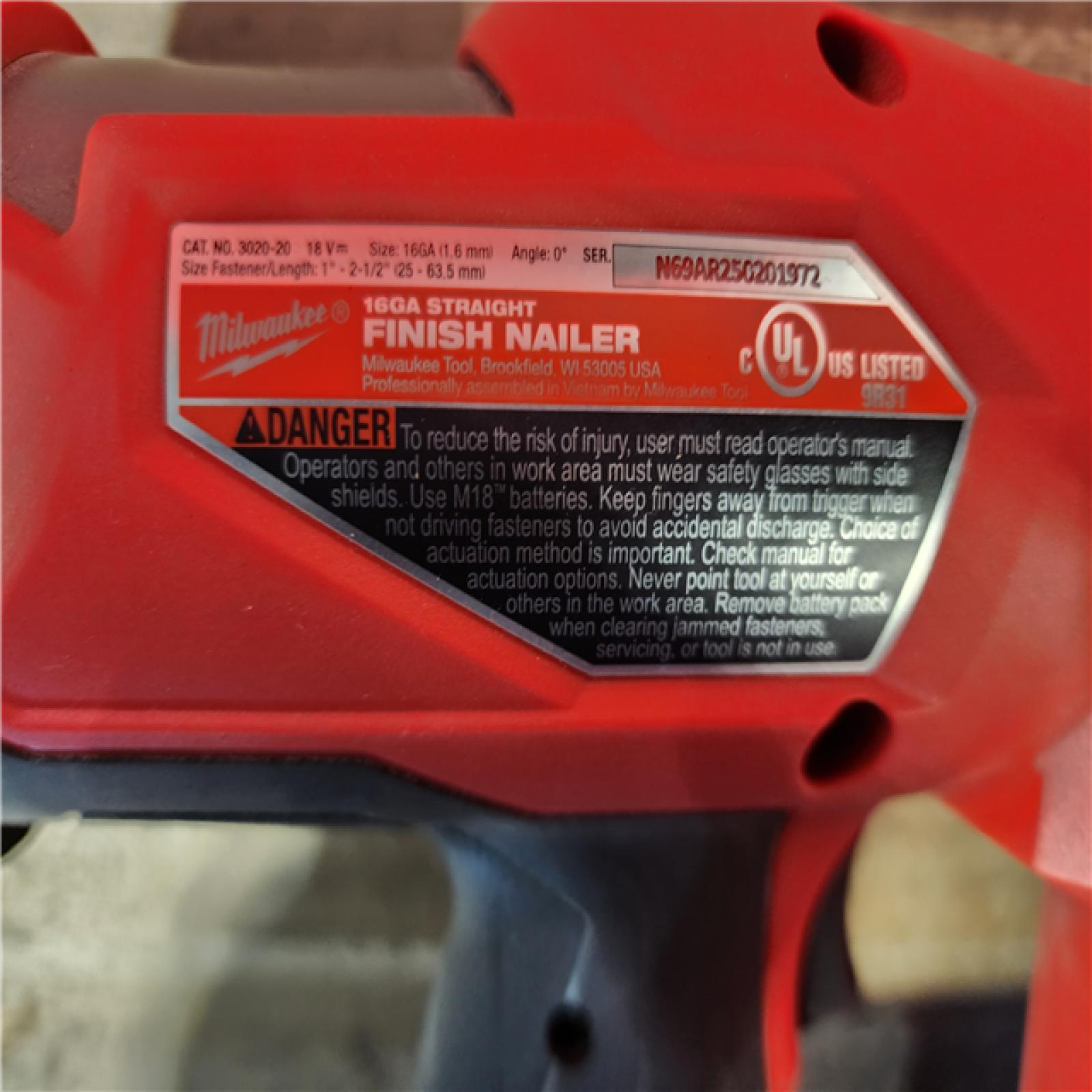 HOUSTON LOCATION - AS-IS Milwaukee FUEL 18-Volt Lithium-Ion Brushless Cordless Gen ll 16-Gauge Straight Finish Nailer (Tool Only)