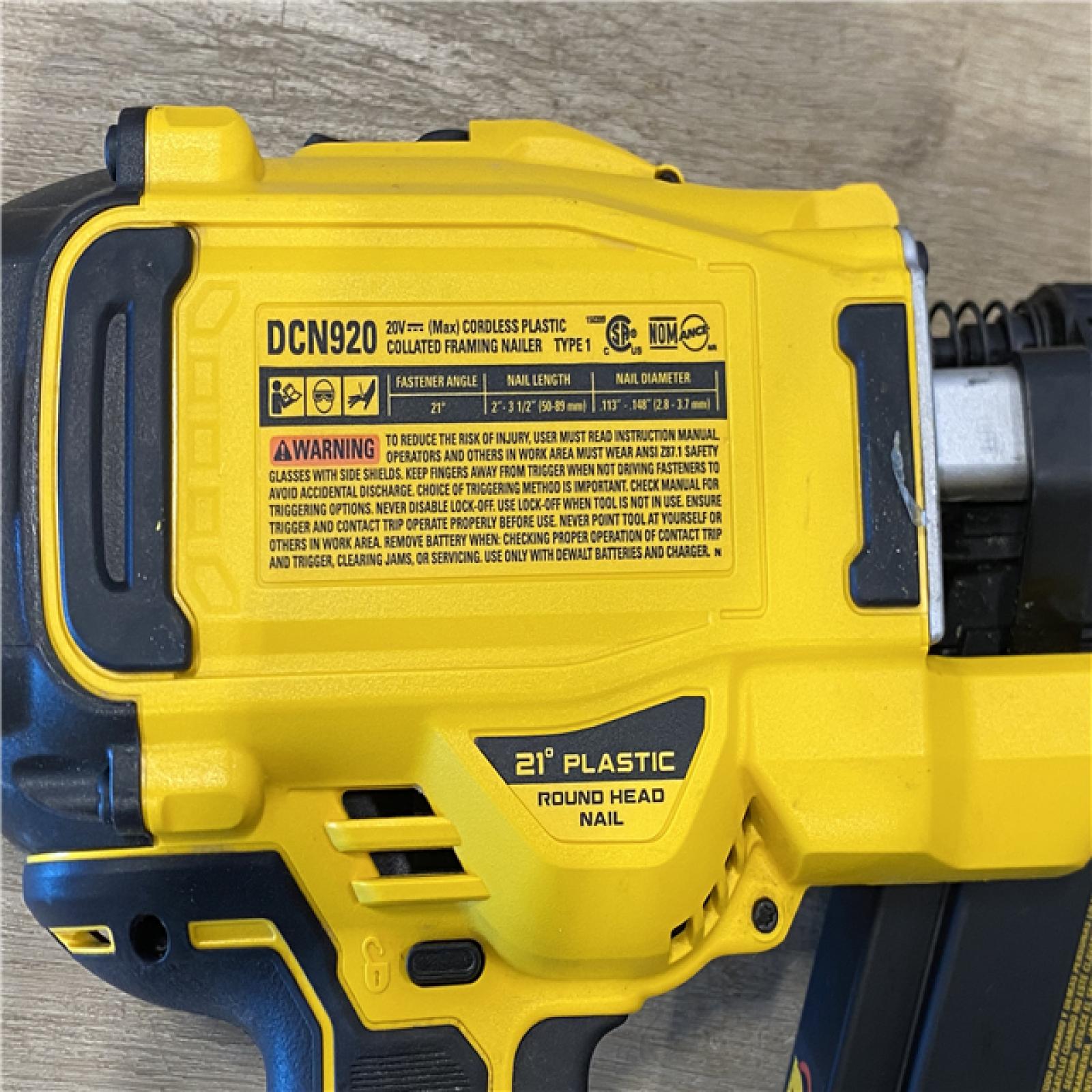 AS-IS DEWALT 20-Volt 21° Cordless Framing Nailer Kit