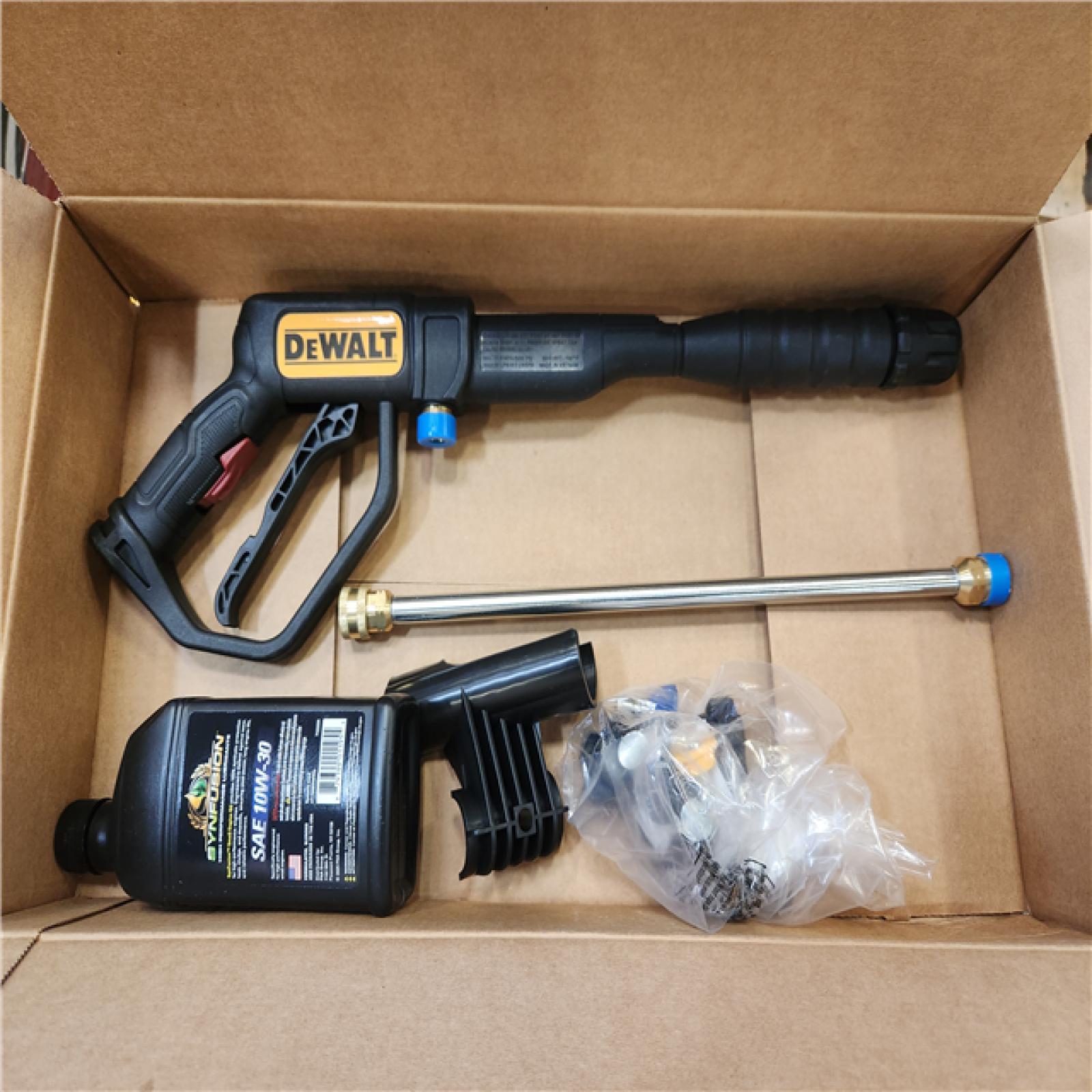 Phoenix NEW DEWALT 3400 PSI 2.5 GPM Gas Pressure Washer with Maintenance-Free Pump  Heavy-Duty Commercial Cold Water Power Washer