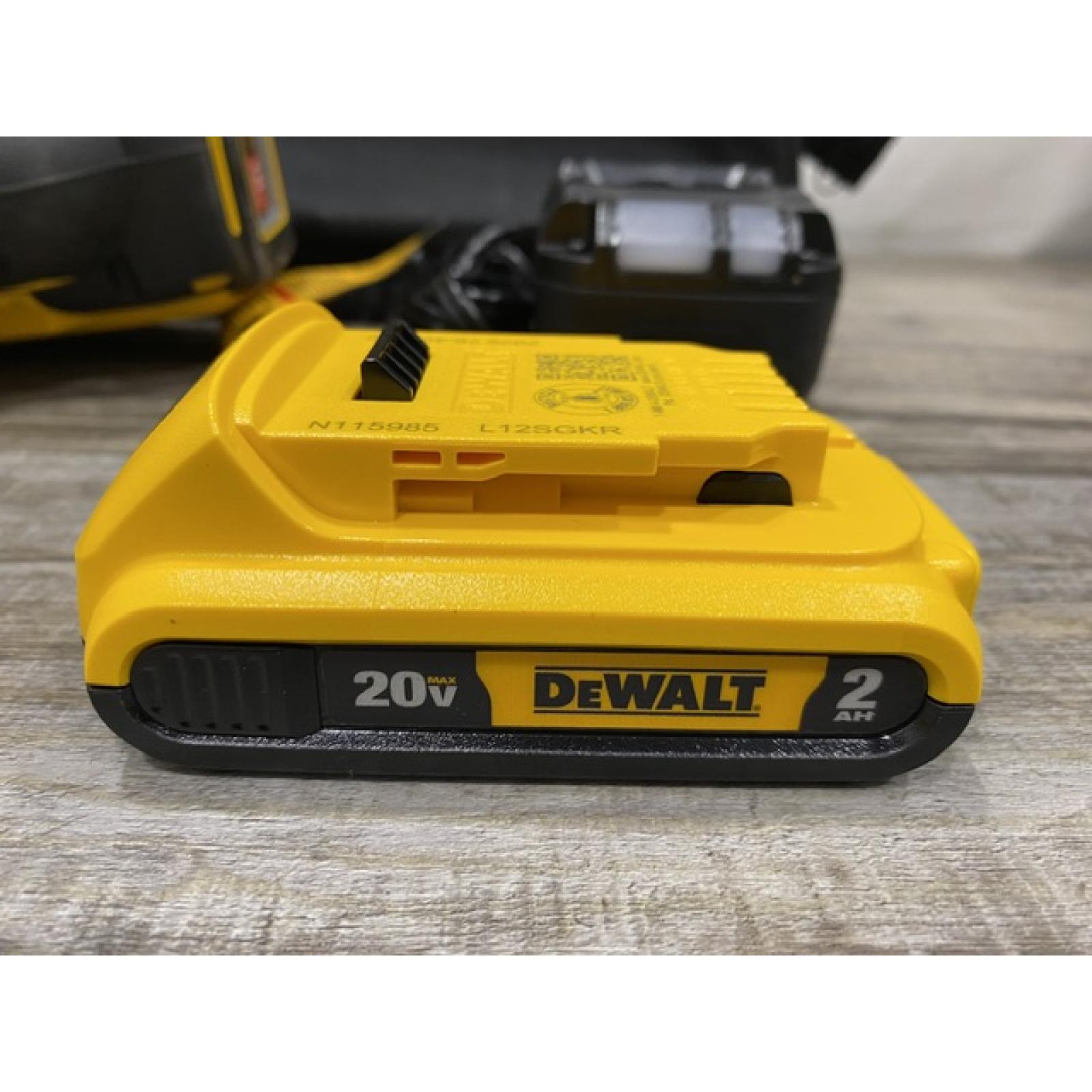 AS-IS DEWALT 20V MAX XR Lithium-Ion Cordless 18-Gauge Narrow Crown Stapler Kit